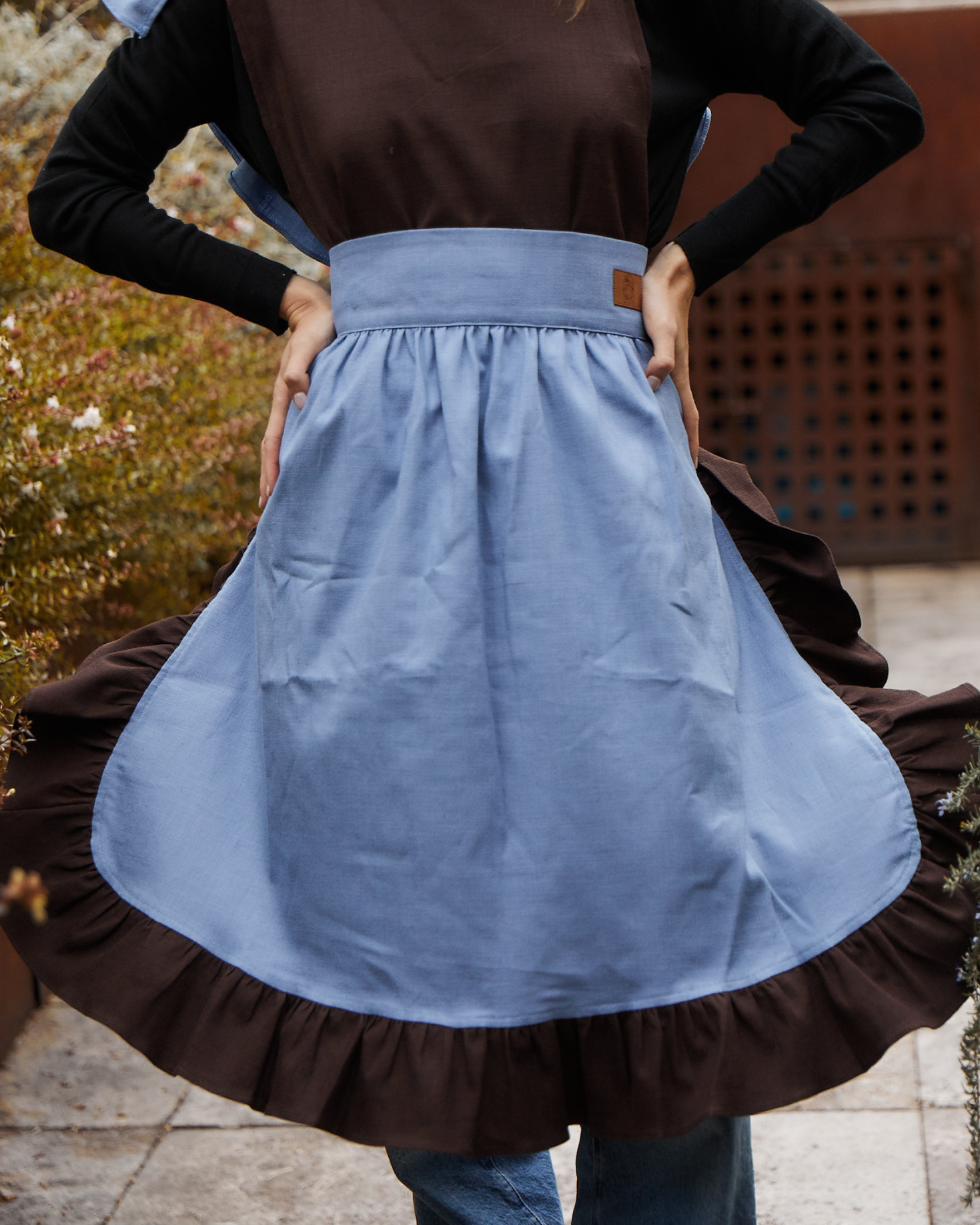 BROWN PASTEL APRON