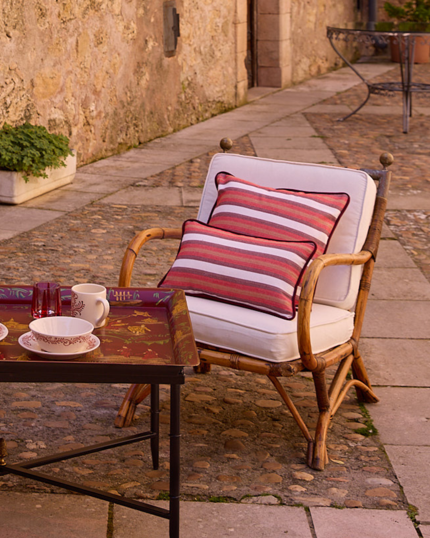 LARGE PRAWN CUSHION (red)