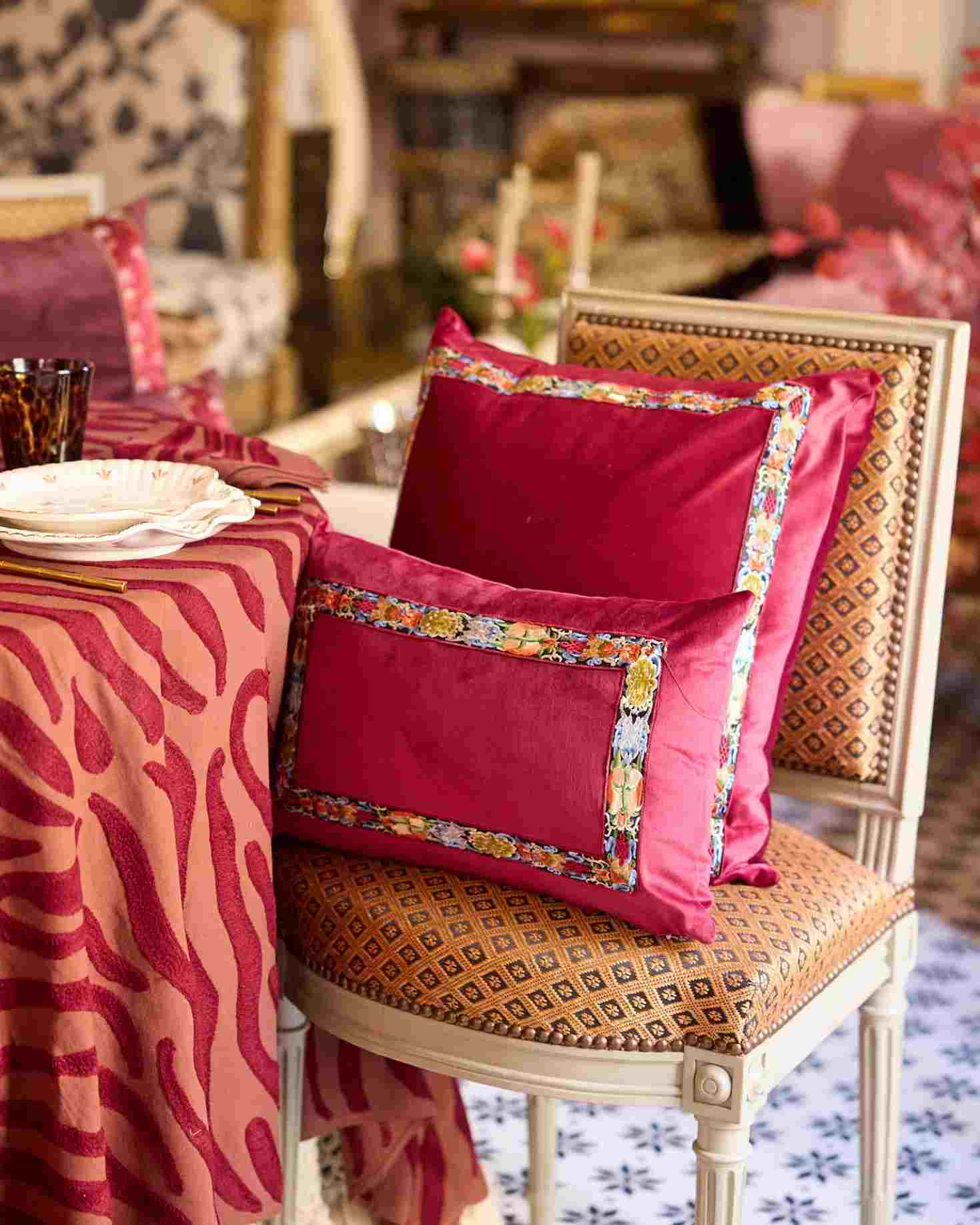 RECTANGULAR BRECA TABLECLOTH (red)