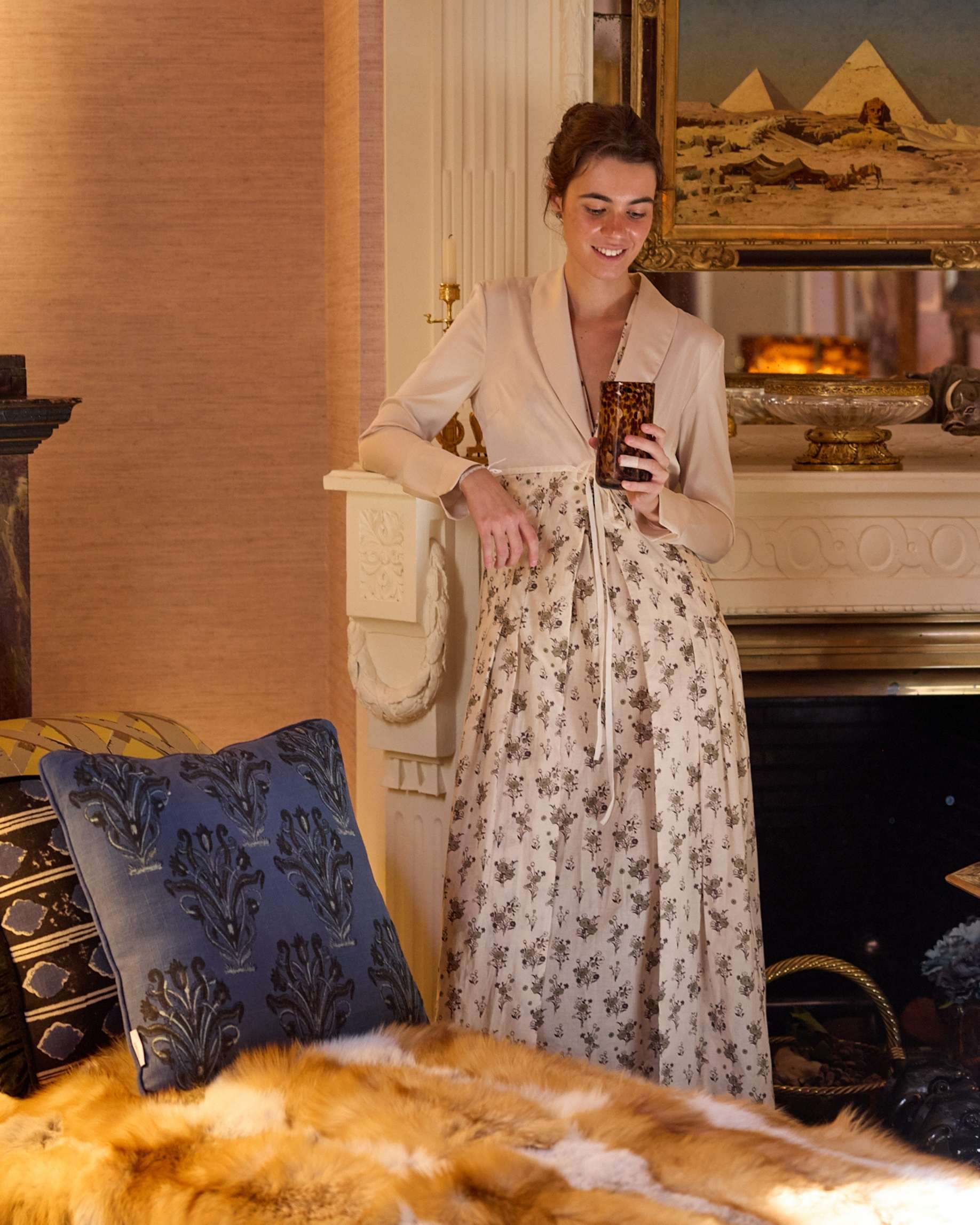 VICTORIA FLORAL GOWN (BEIGE)