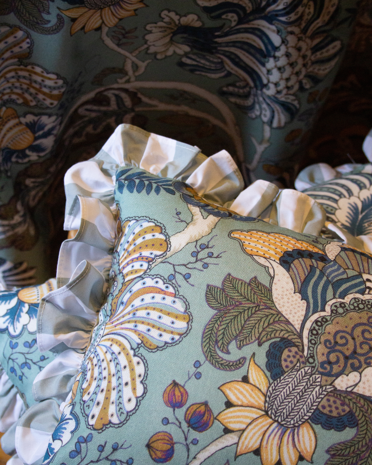 LARGE BEGONIA CUSHION (blue)