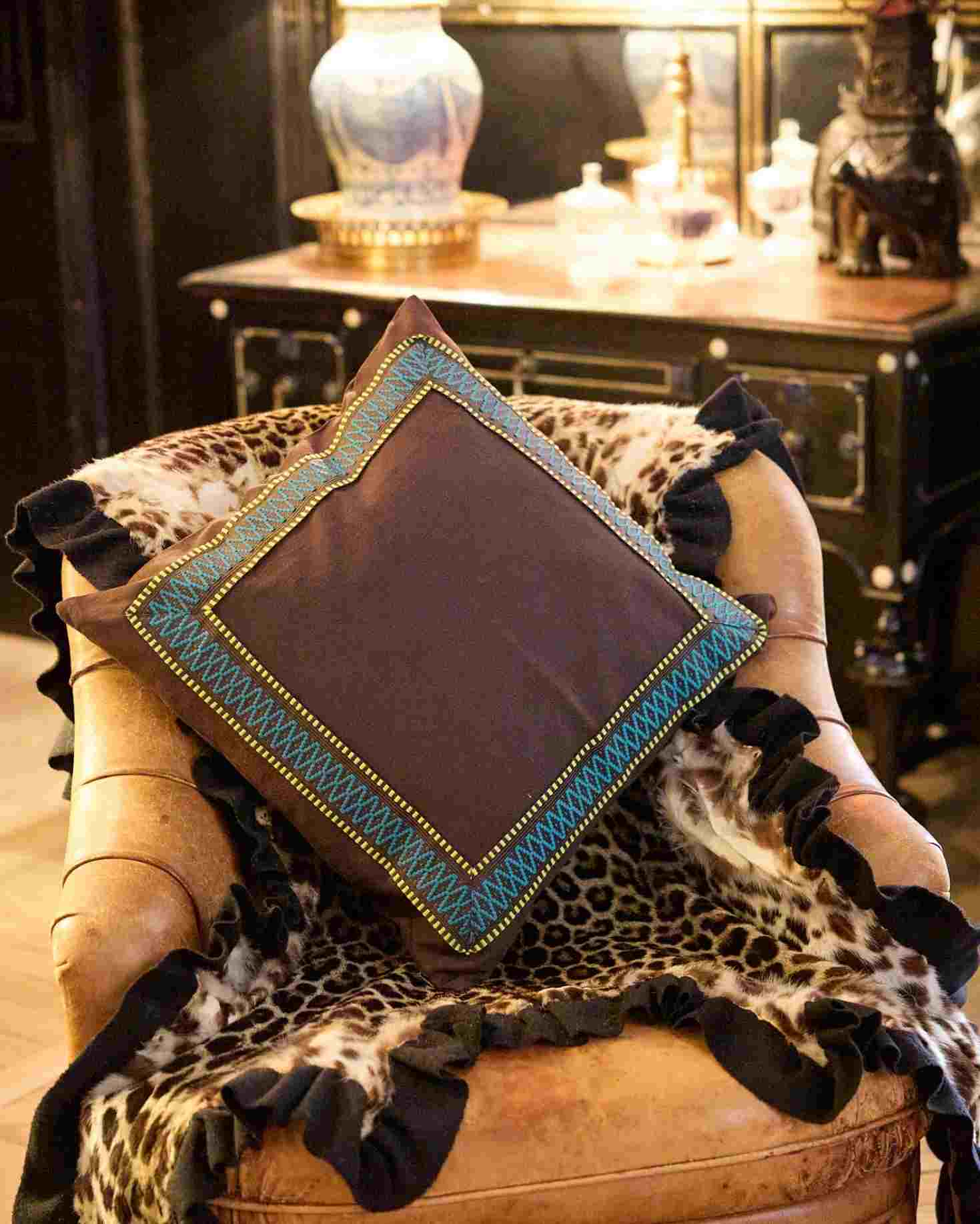 COJÍN BREZAL GRANDE (marrón)