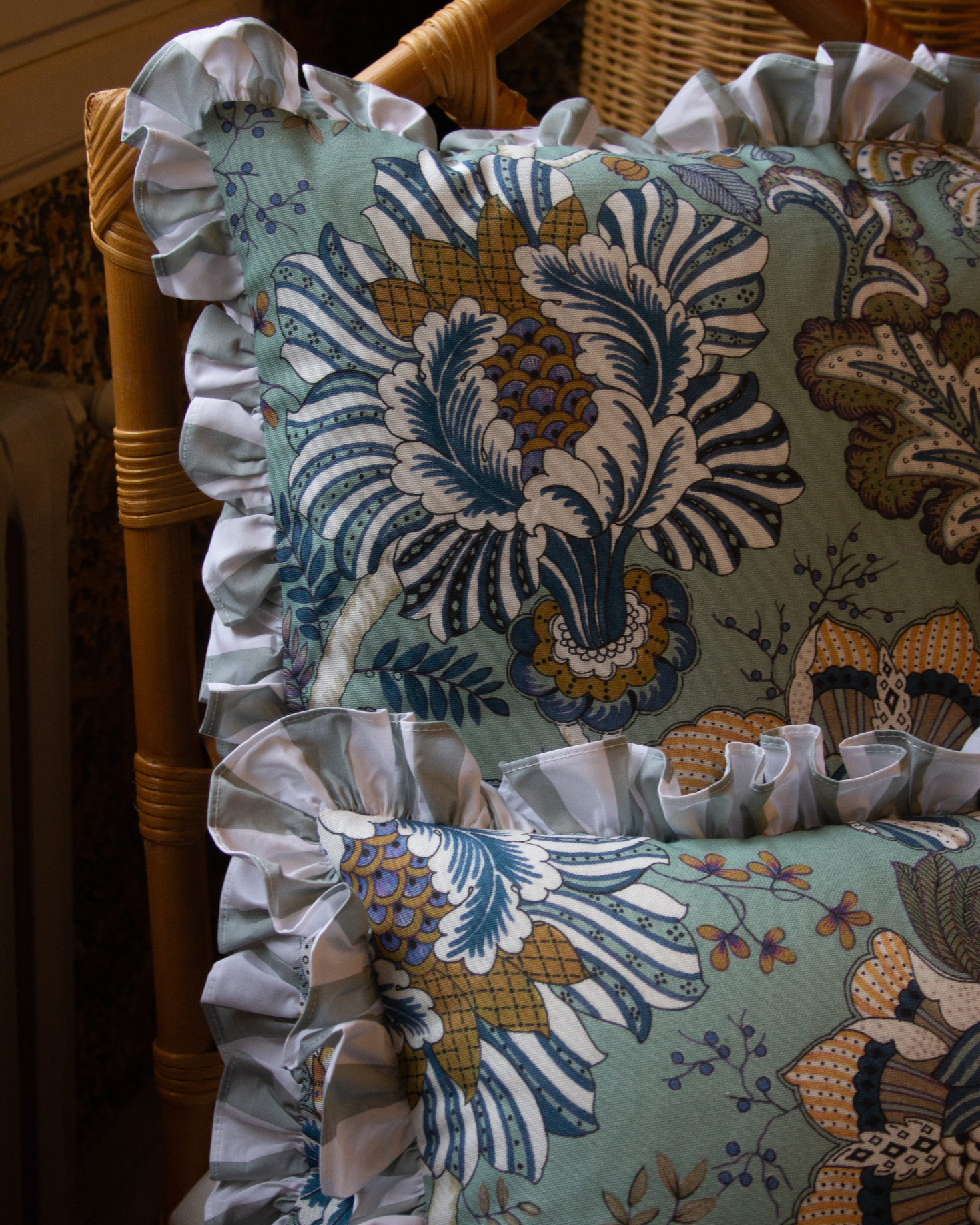 LARGE BEGONIA CUSHION (blue)