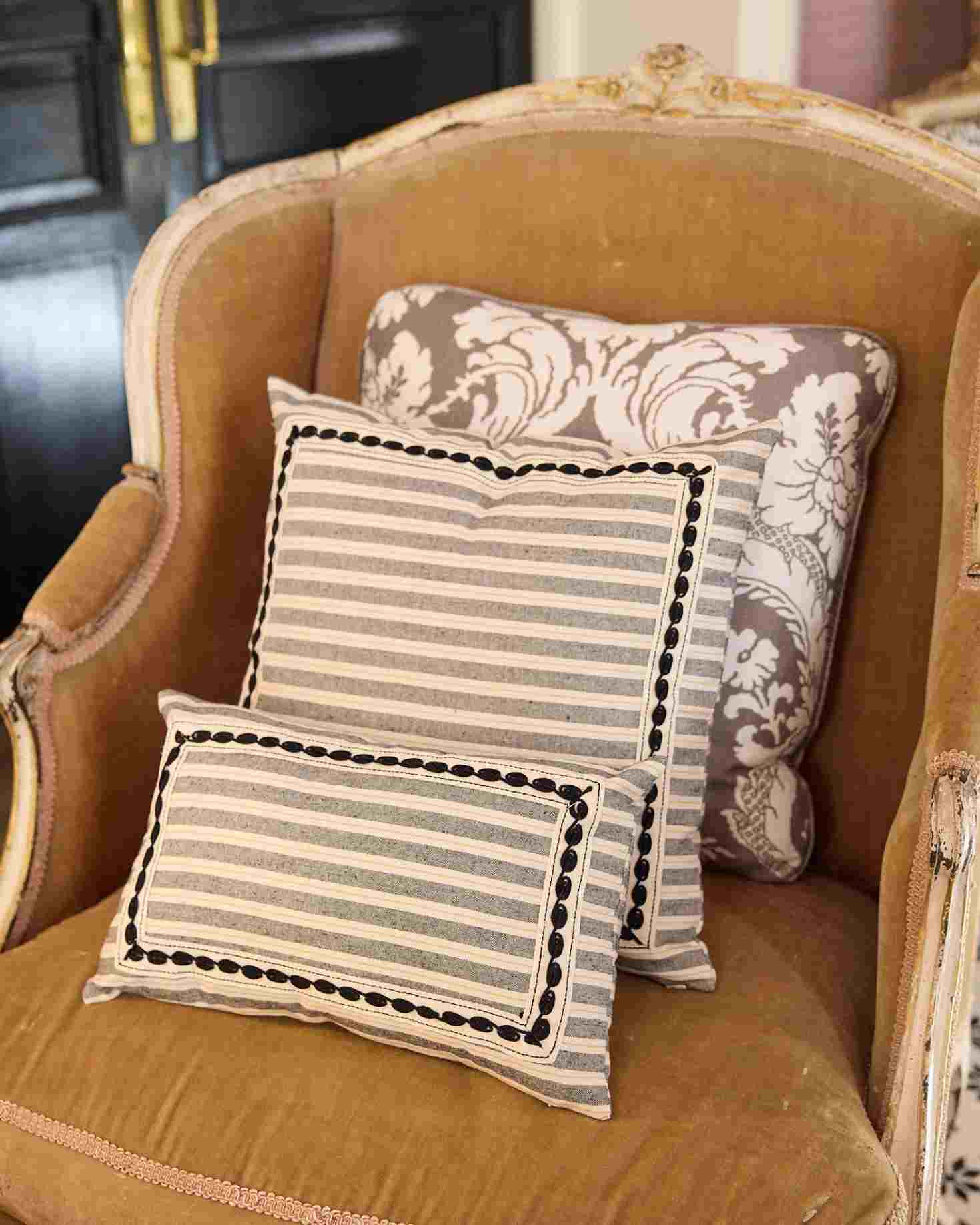 COJÍN BRISA GRANDE (negro)