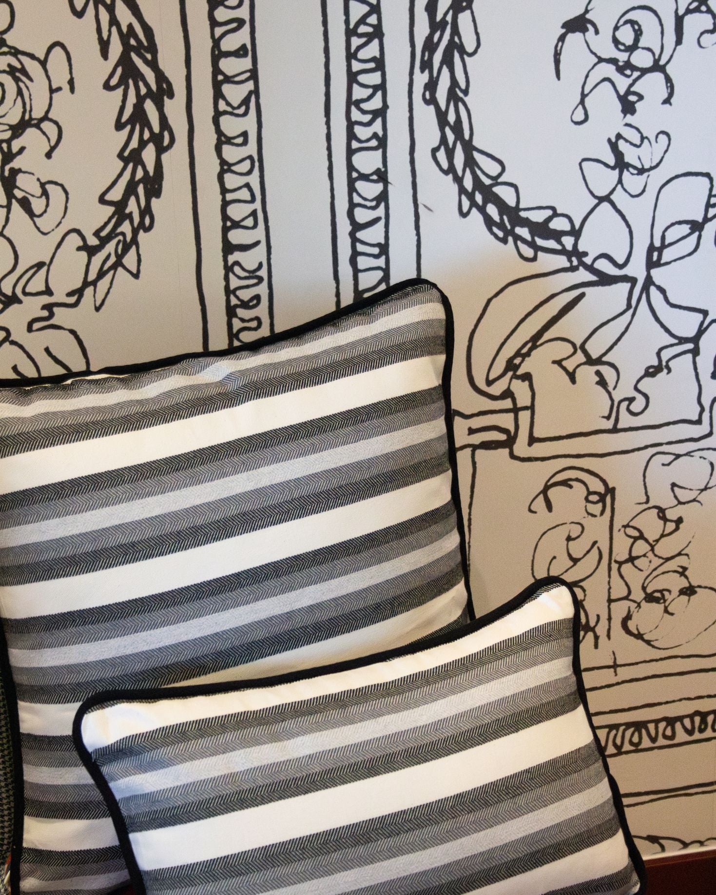 COJÍN BRECA GRANDE (negro)