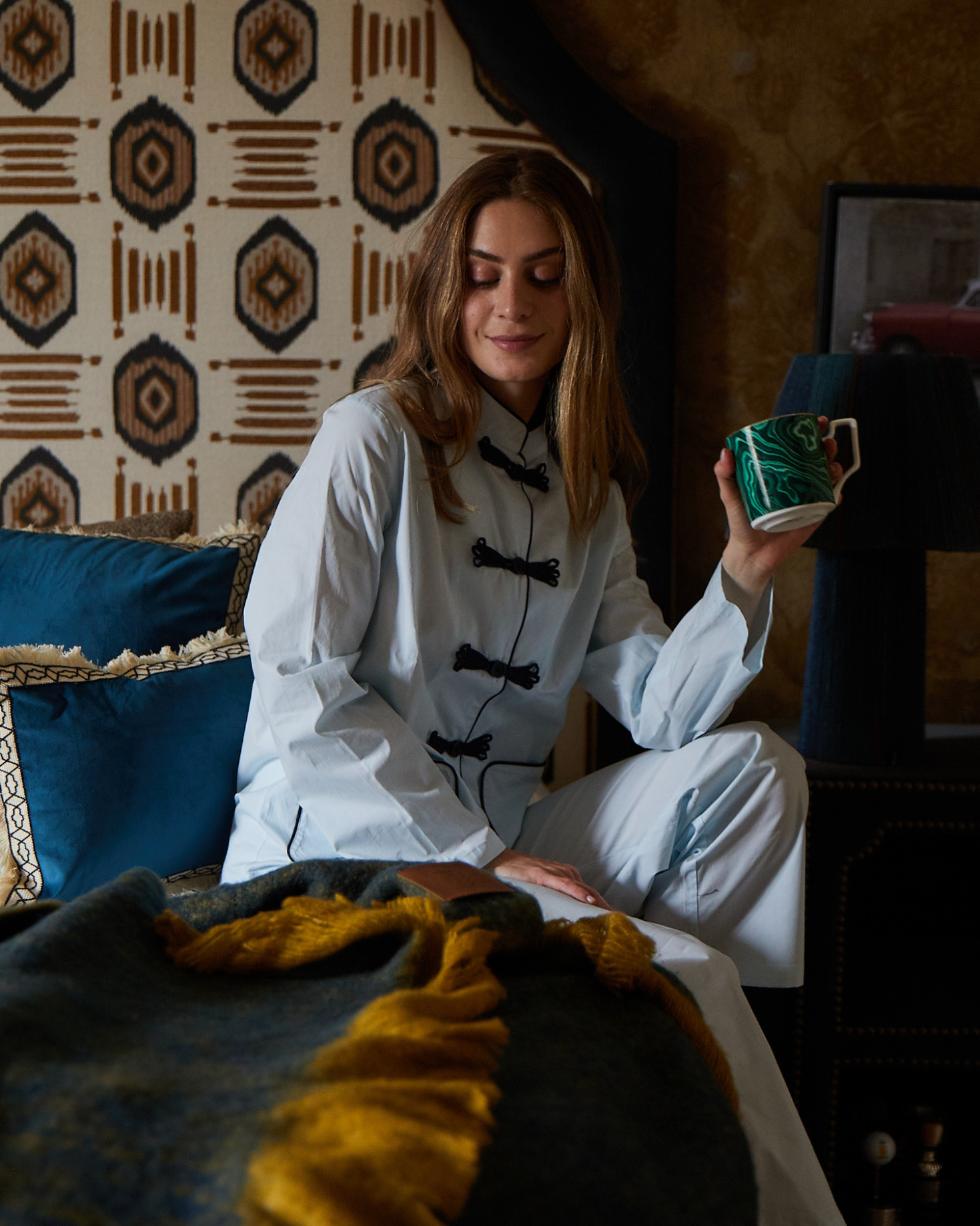 CONJUNTO PIJAMA AZUL CON RIBETE AZUL