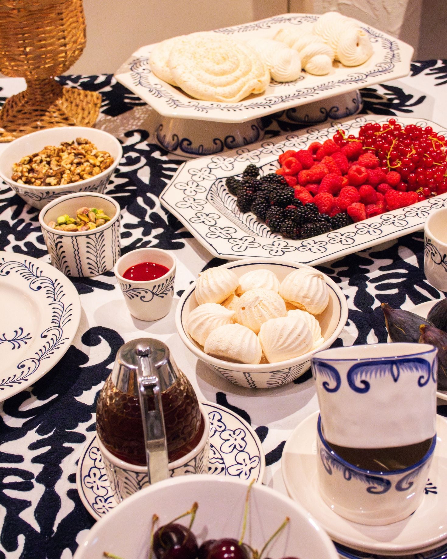 RECTANGULAR BRECA TABLECLOTH (red)