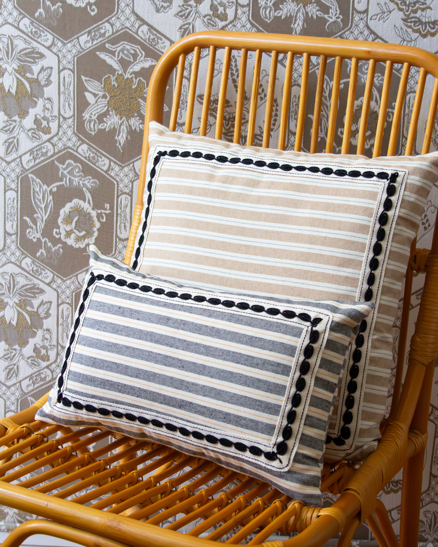 COJÍN BRISA PEQUEÑO (negro)