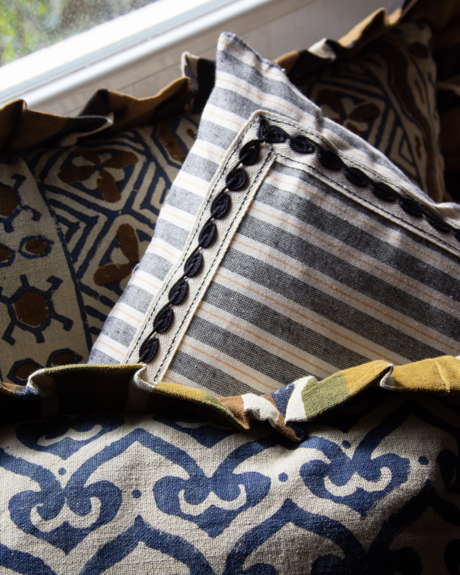 COJÍN BRISA GRANDE (negro)