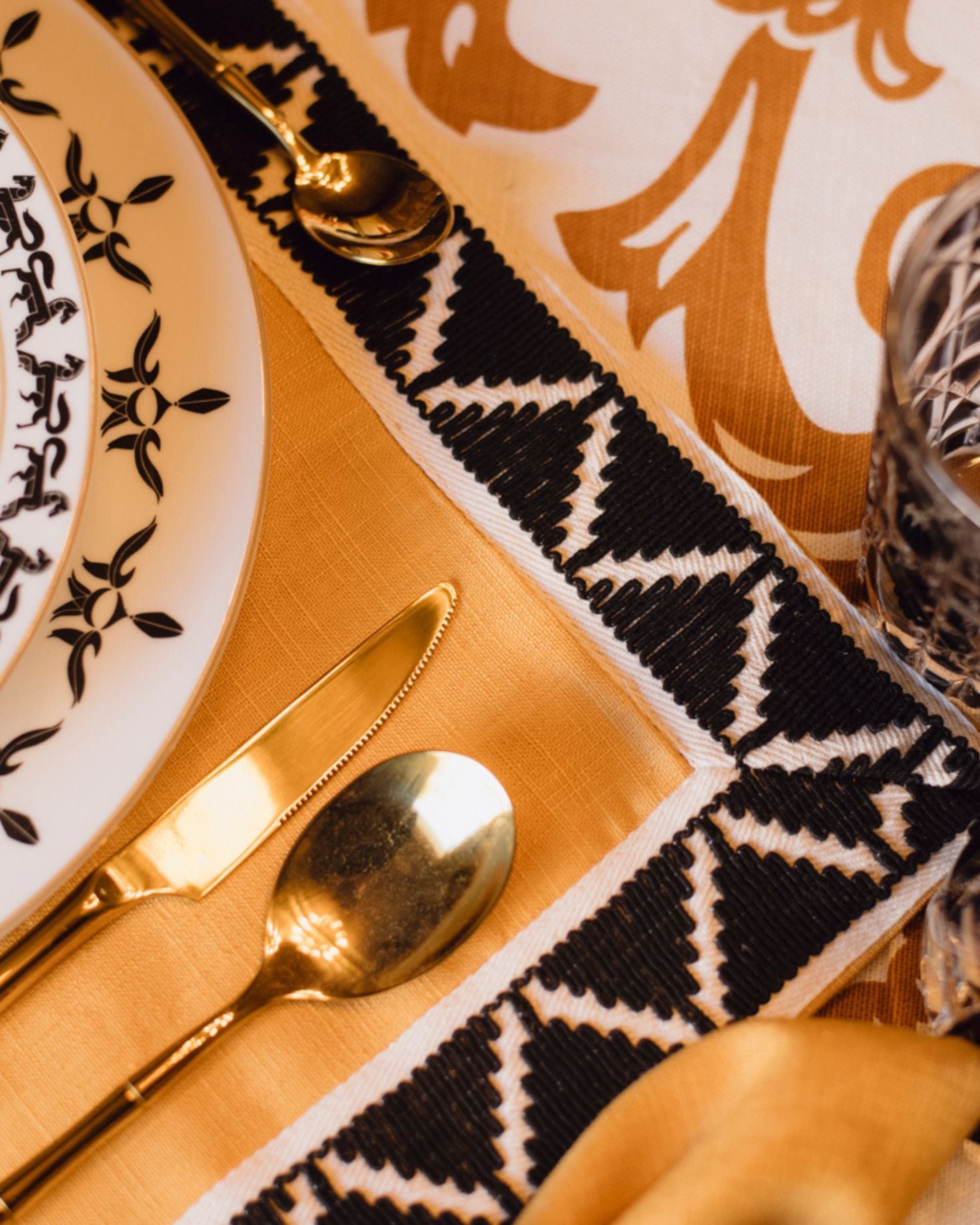 INDIVIDUAL Y SERVILLETA CENEFA Mostaza