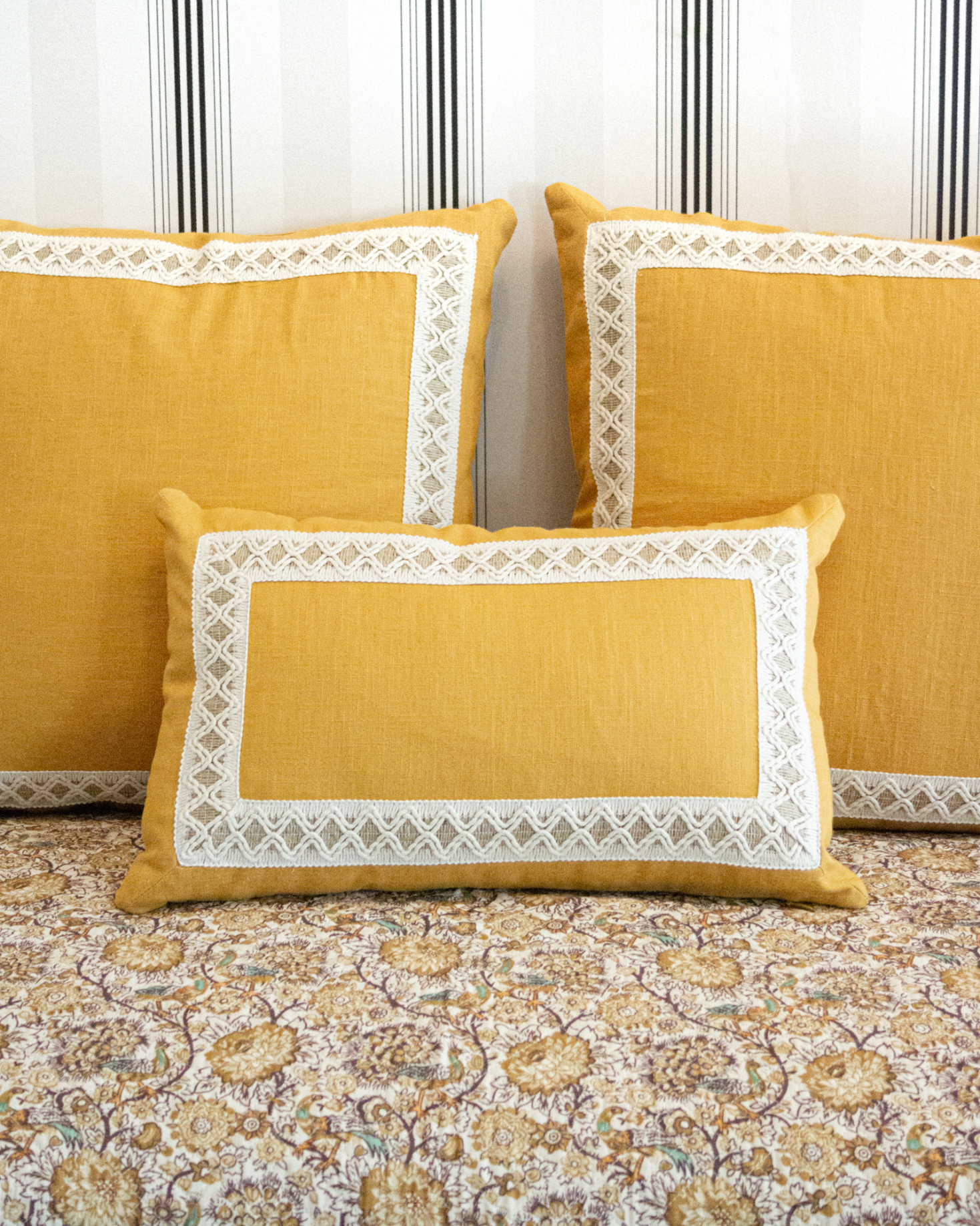 COJIN PASTEL PEQUEÑO