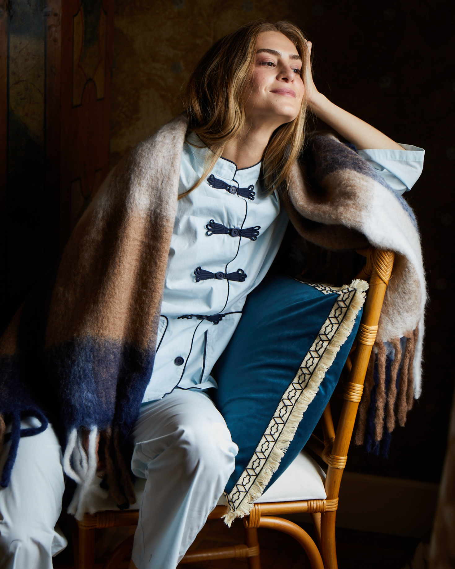CONJUNTO PIJAMA AZUL CON RIBETE AZUL