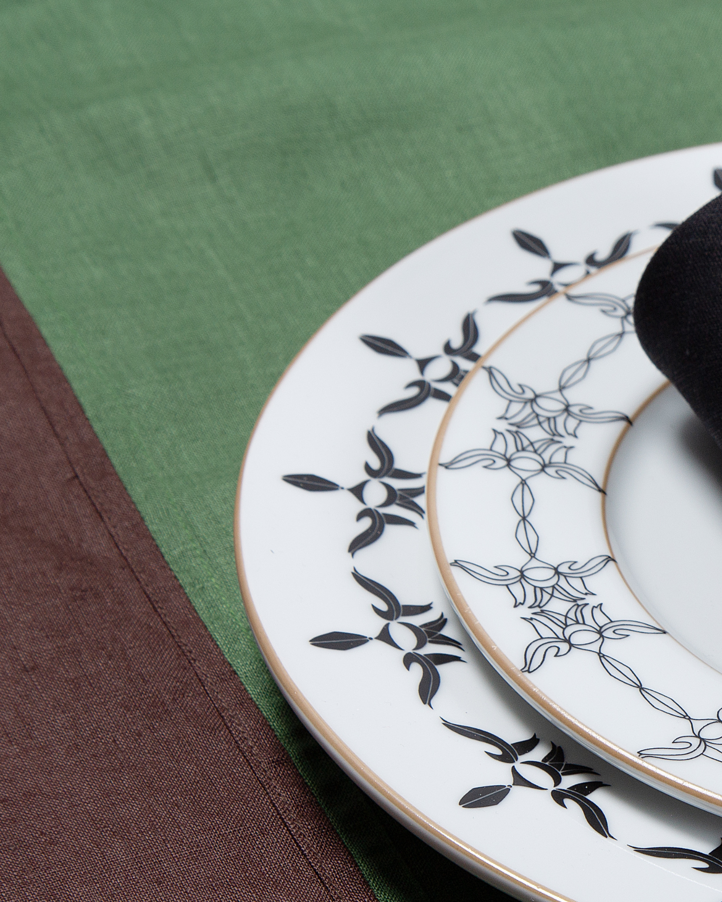 SET MANTEL E INDIVIDUALES VERDE Y MARRON