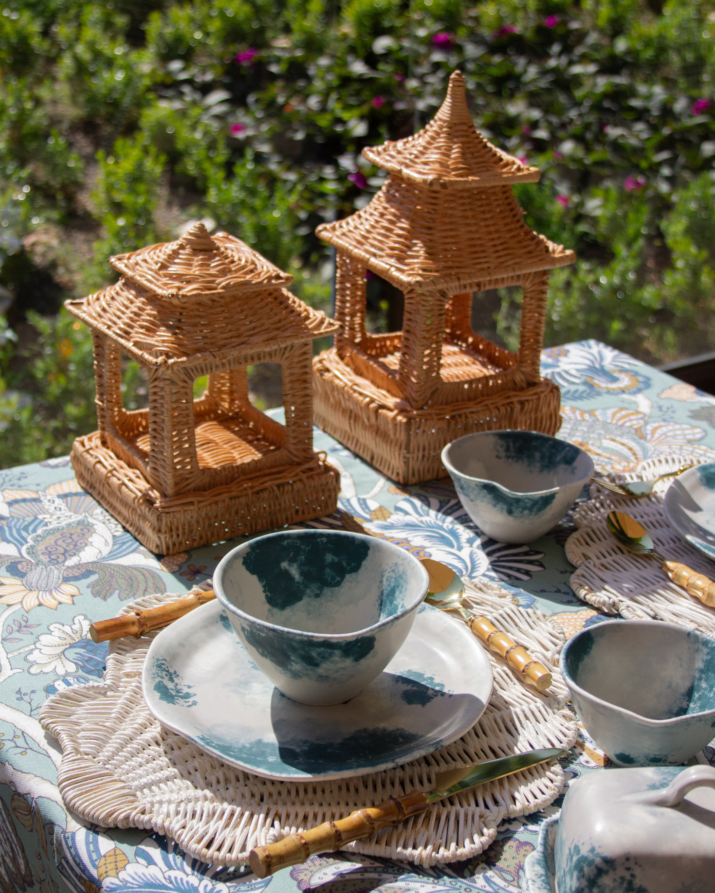 SMALL WICKER PAGODA