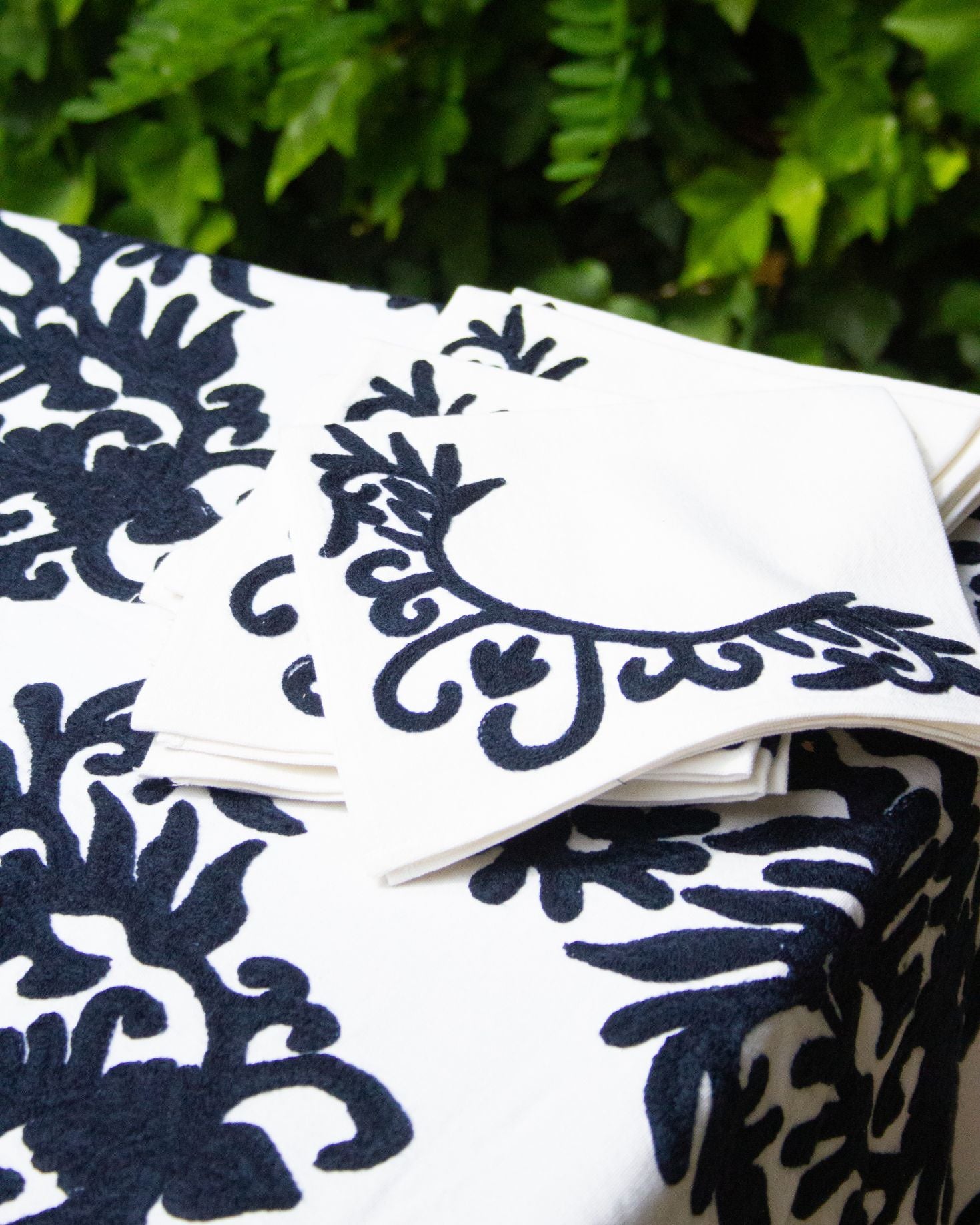 RECTANGULAR BRECA TABLECLOTH (red)