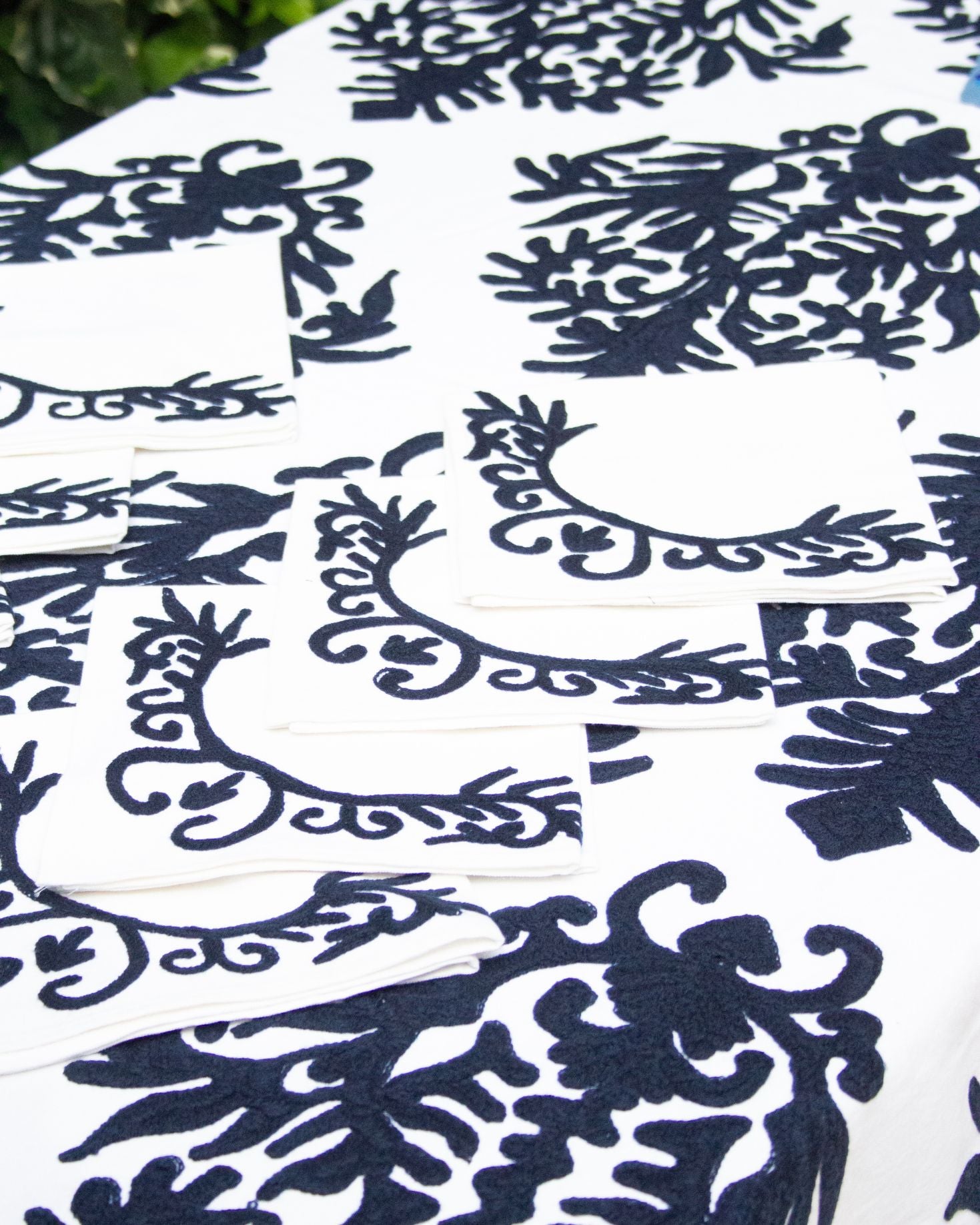 RECTANGULAR BRECA TABLECLOTH (red)