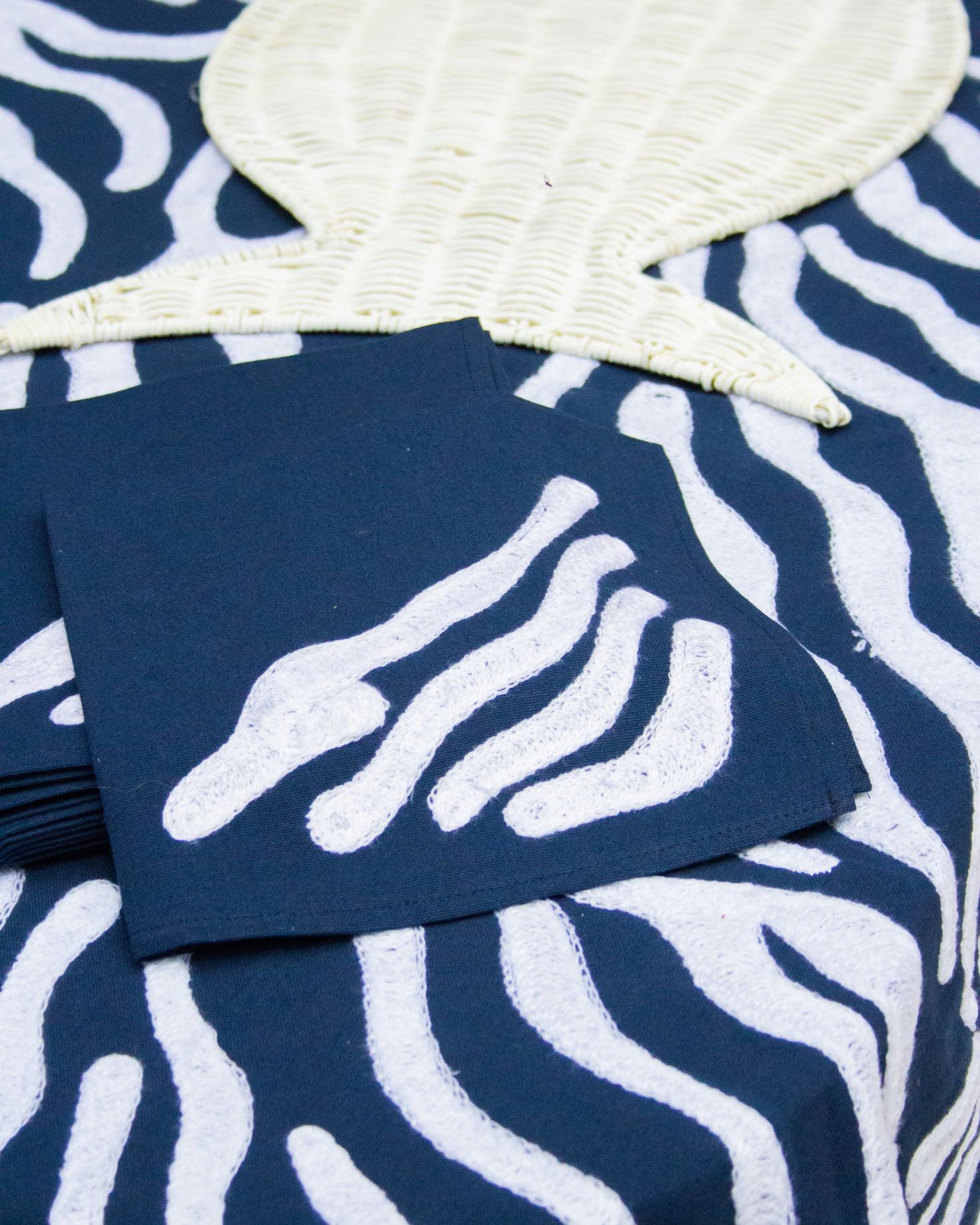 RECTANGULAR BRECA TABLECLOTH (red)