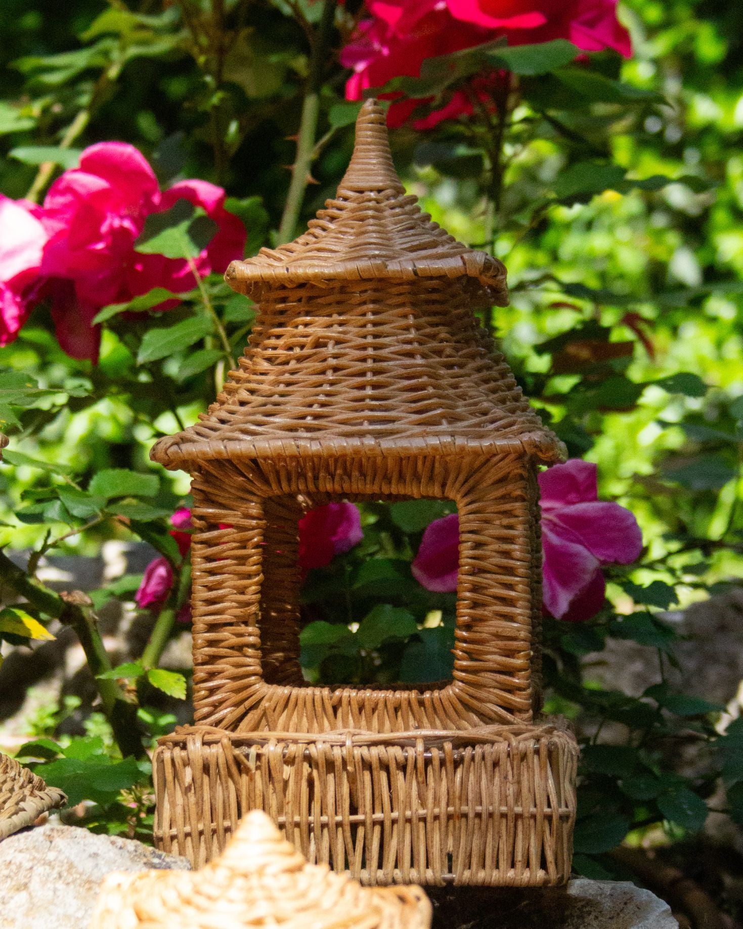 LARGE WICKER PAGODA