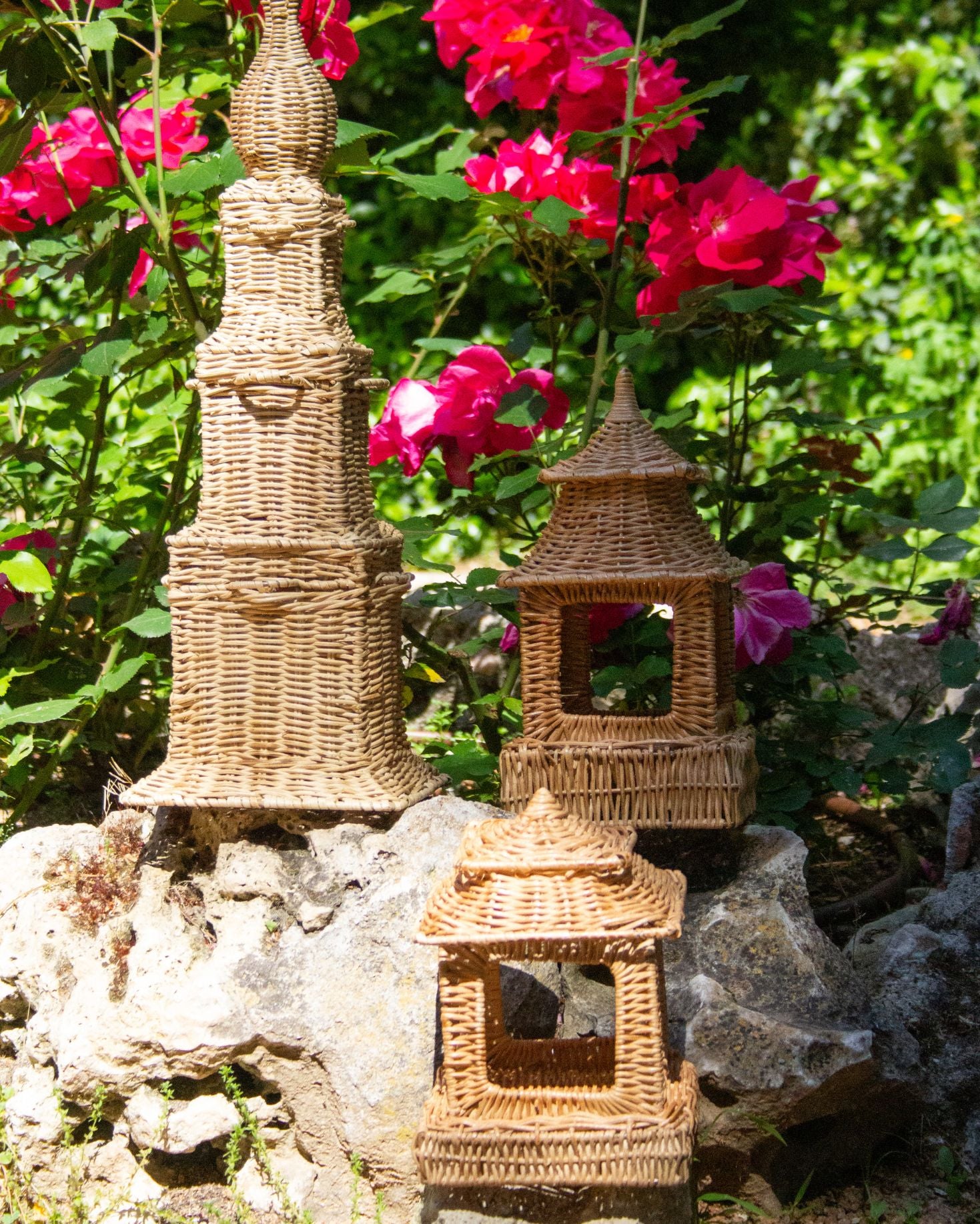 LARGE WICKER PAGODA