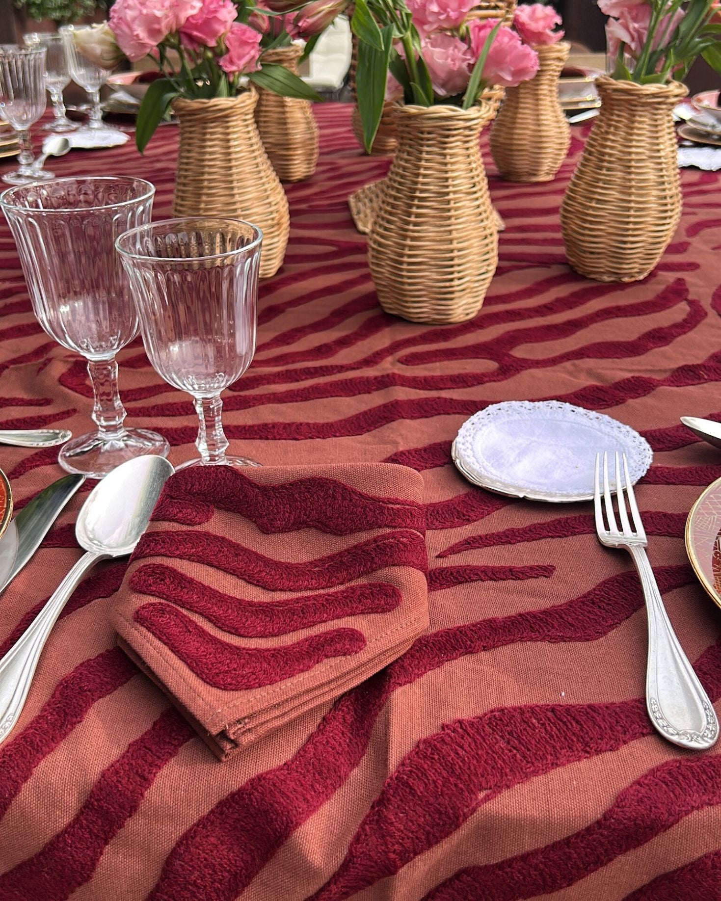 RECTANGULAR BRECA TABLECLOTH (red)