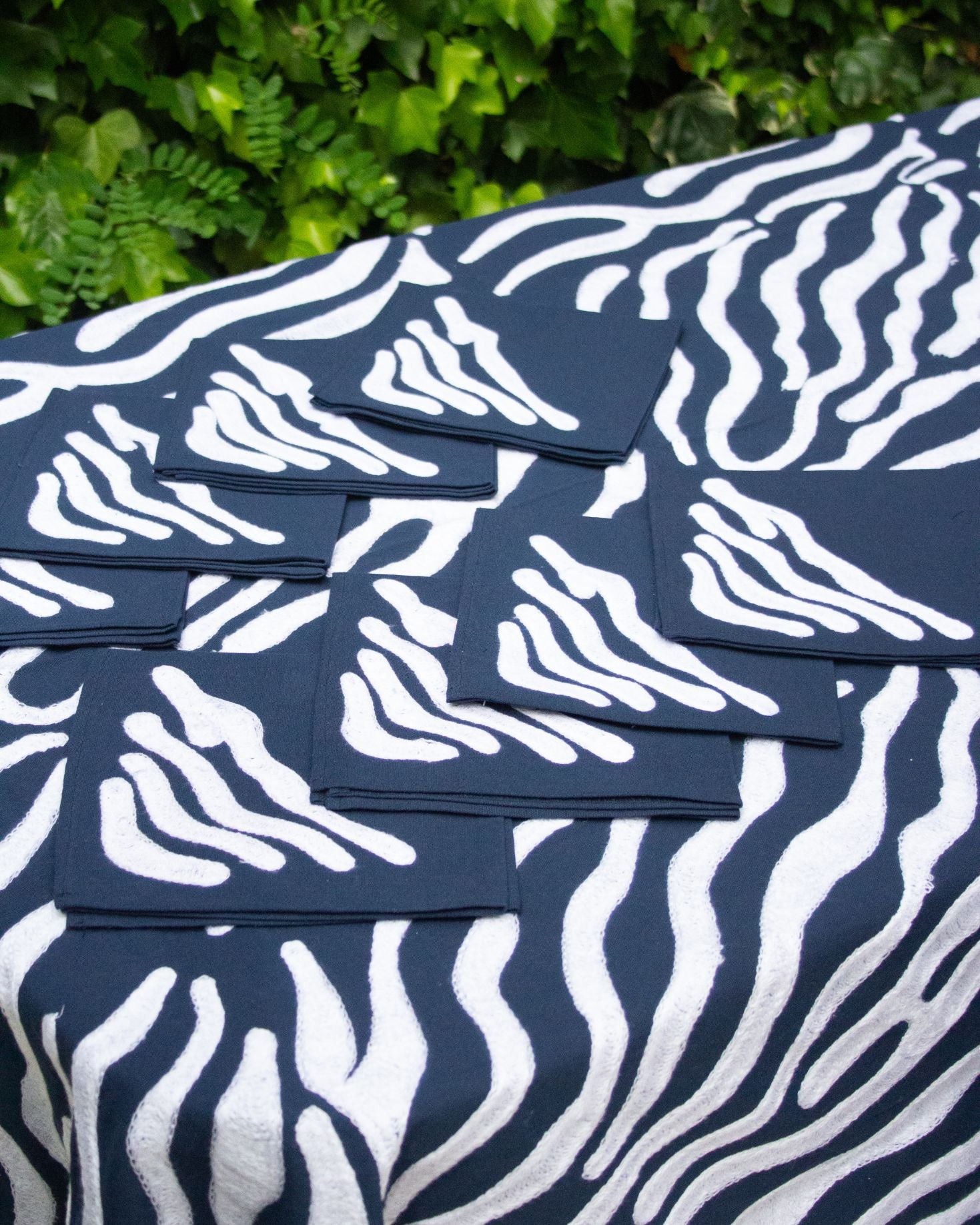 RECTANGULAR BRECA TABLECLOTH (red)