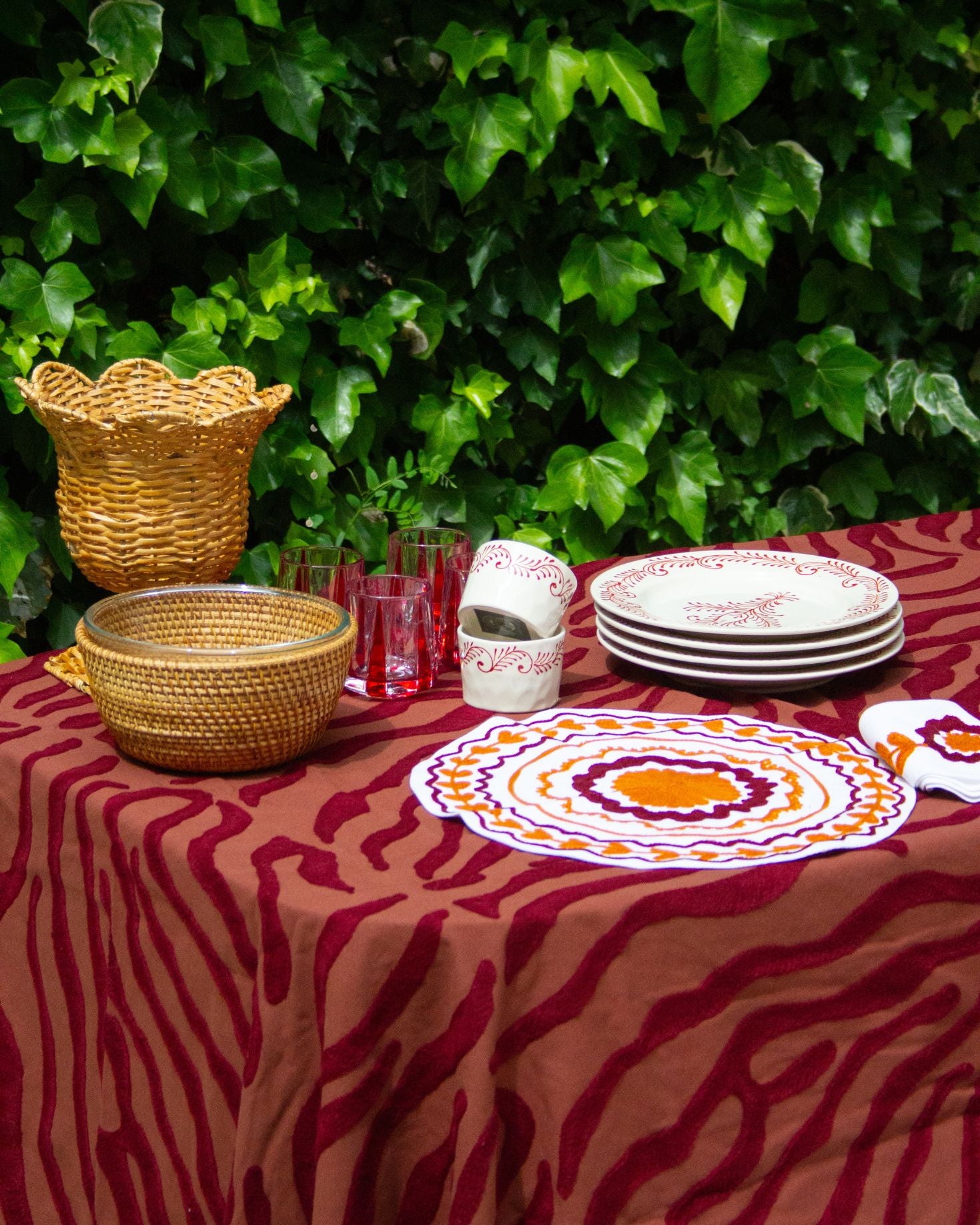 RECTANGULAR BRECA TABLECLOTH (red)