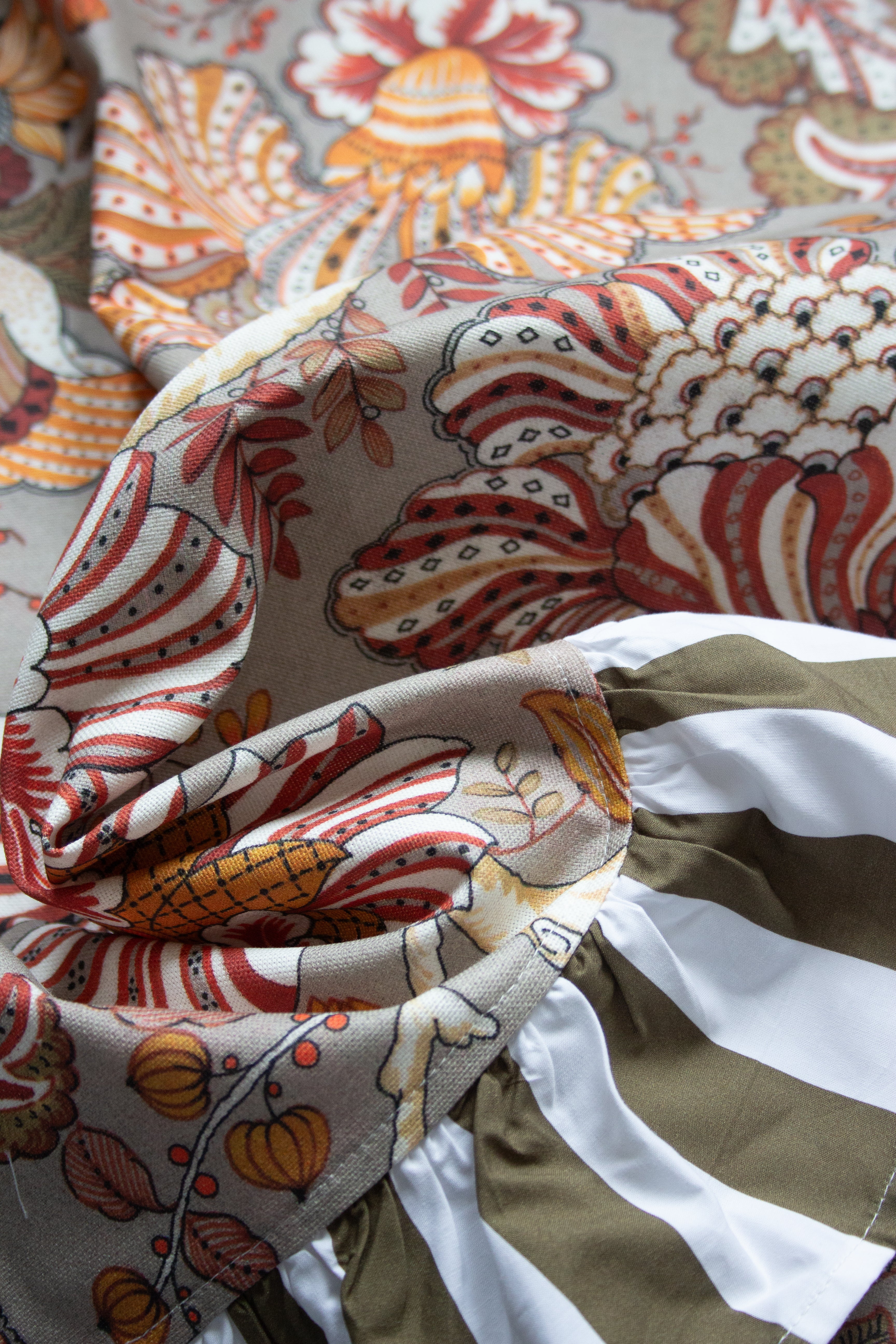 BEGONIA RECTANGULAR TABLECLOTH (gray and green)