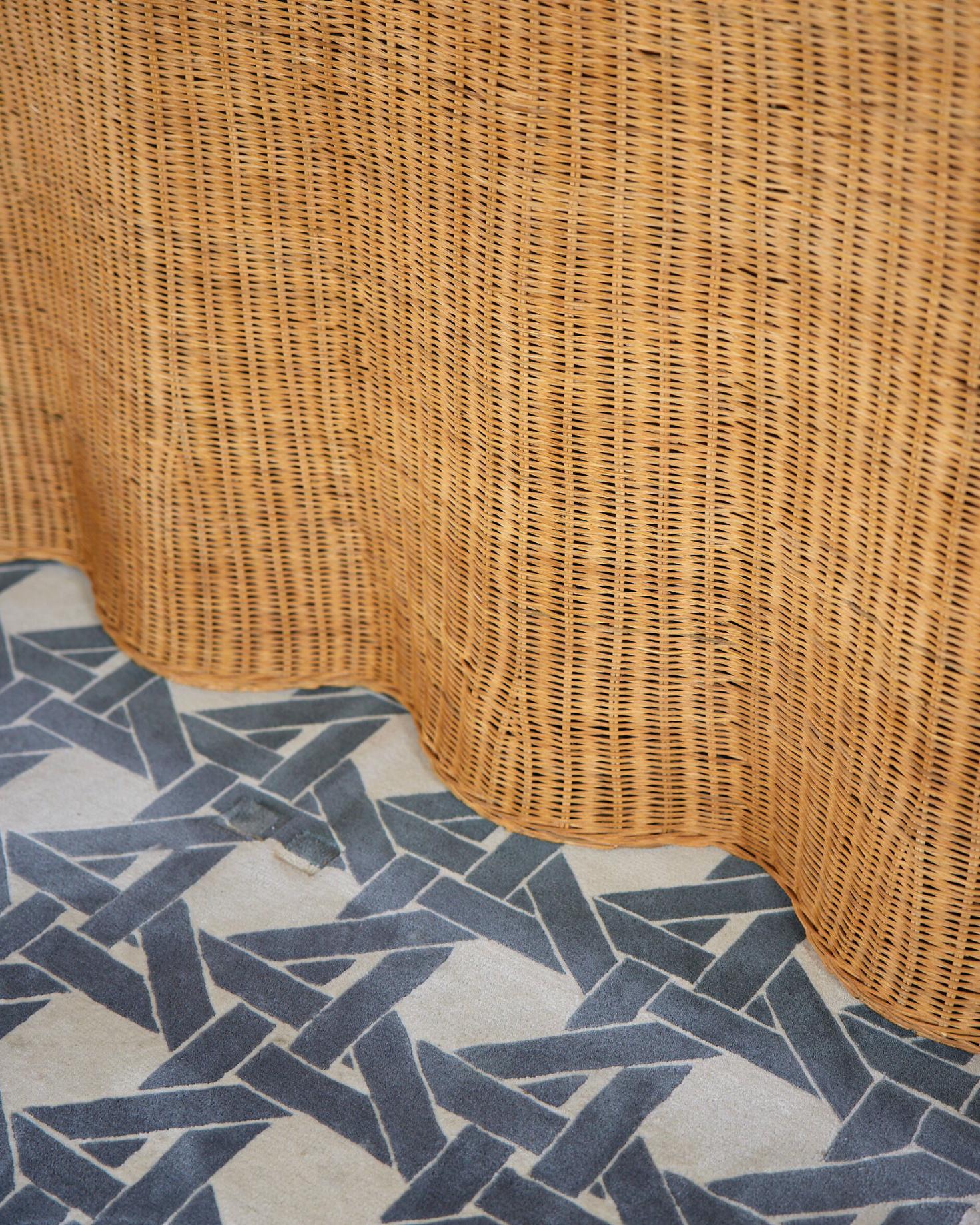 SAFFRON CONSOLE TABLE