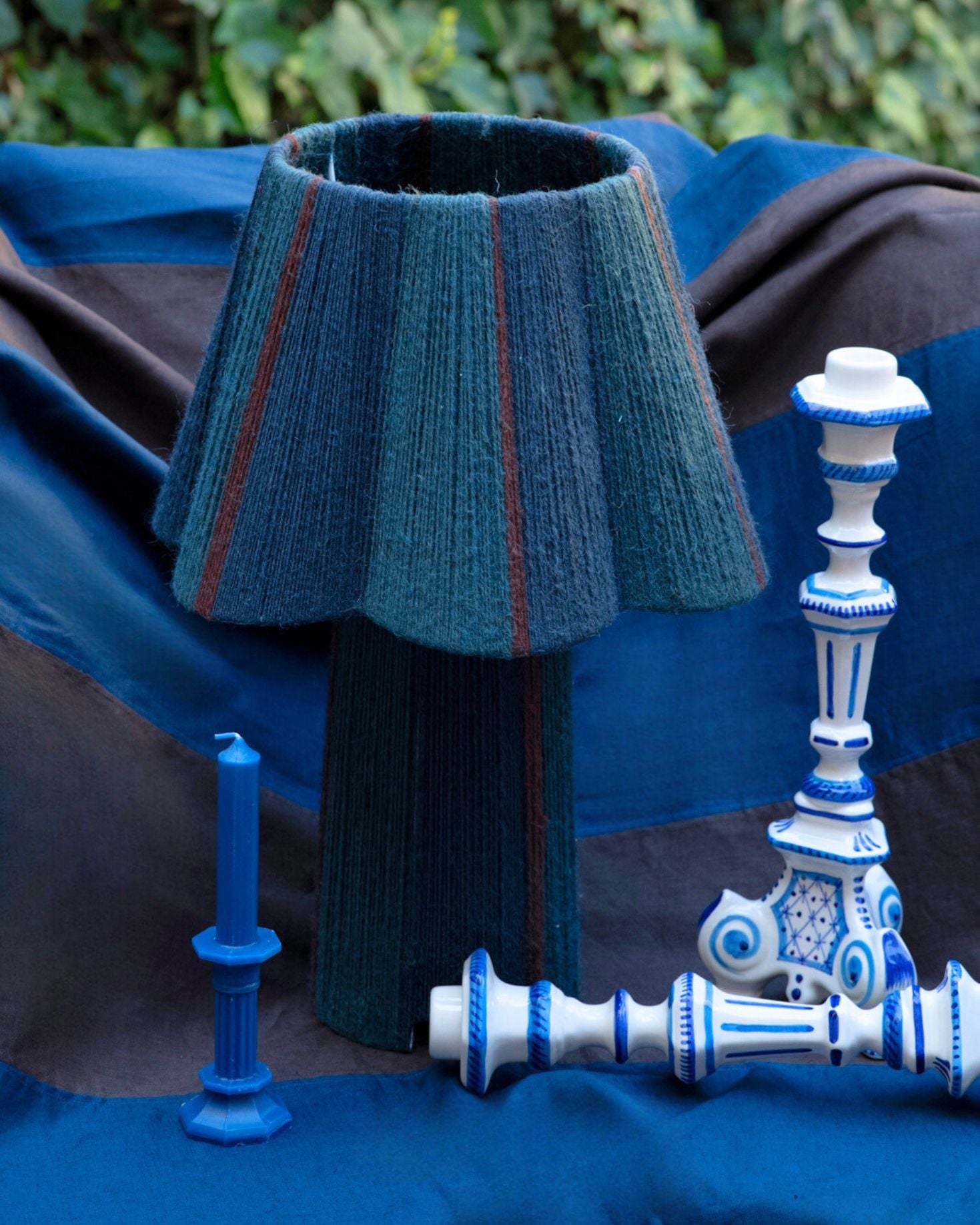 LAMPARA YUTE FLORAL (azul)