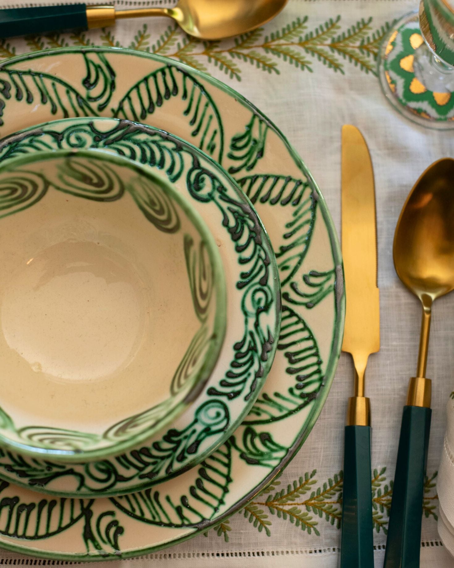 GREEN SPIKE DESSERT PLATE