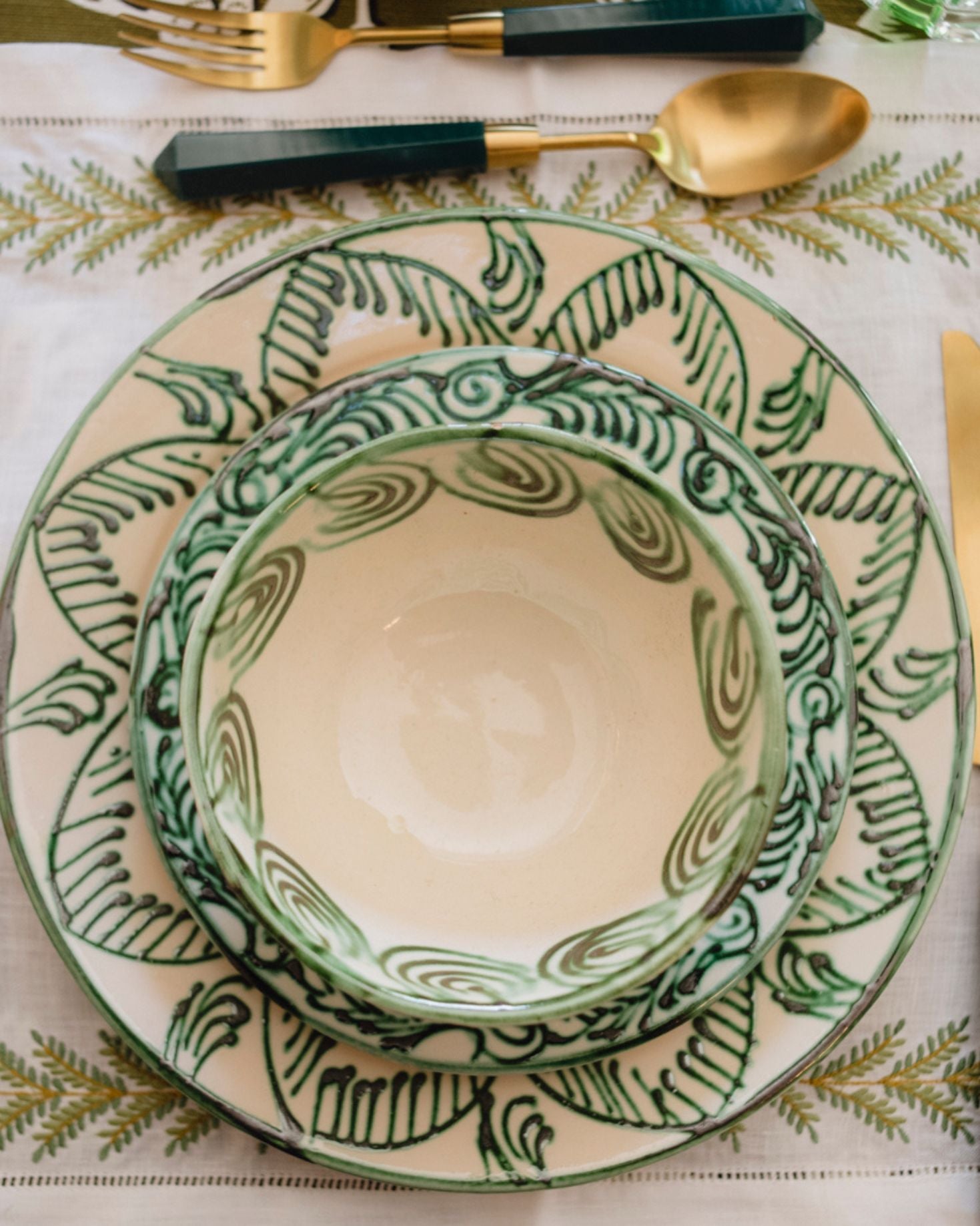 GREEN SPIKE DESSERT PLATE