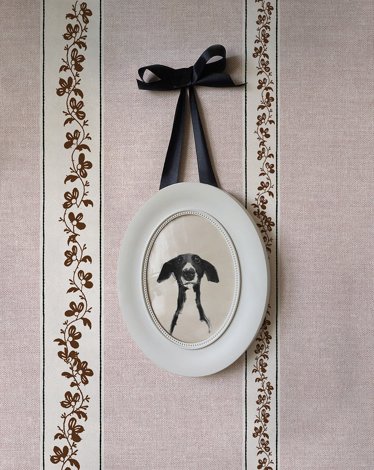 SOFIA PINK WALLPAPER (5m2 roll)