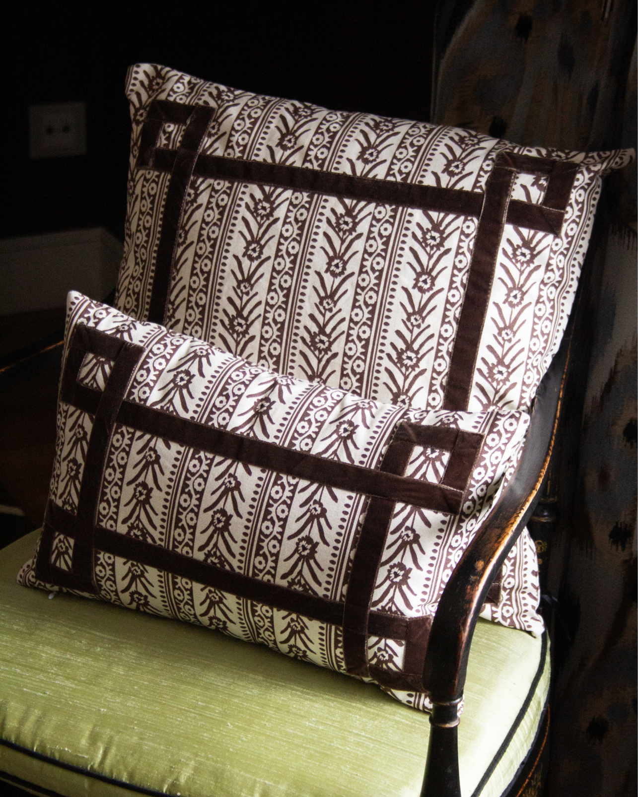 COJÍN CASTAÑO GRANDE (marrón)