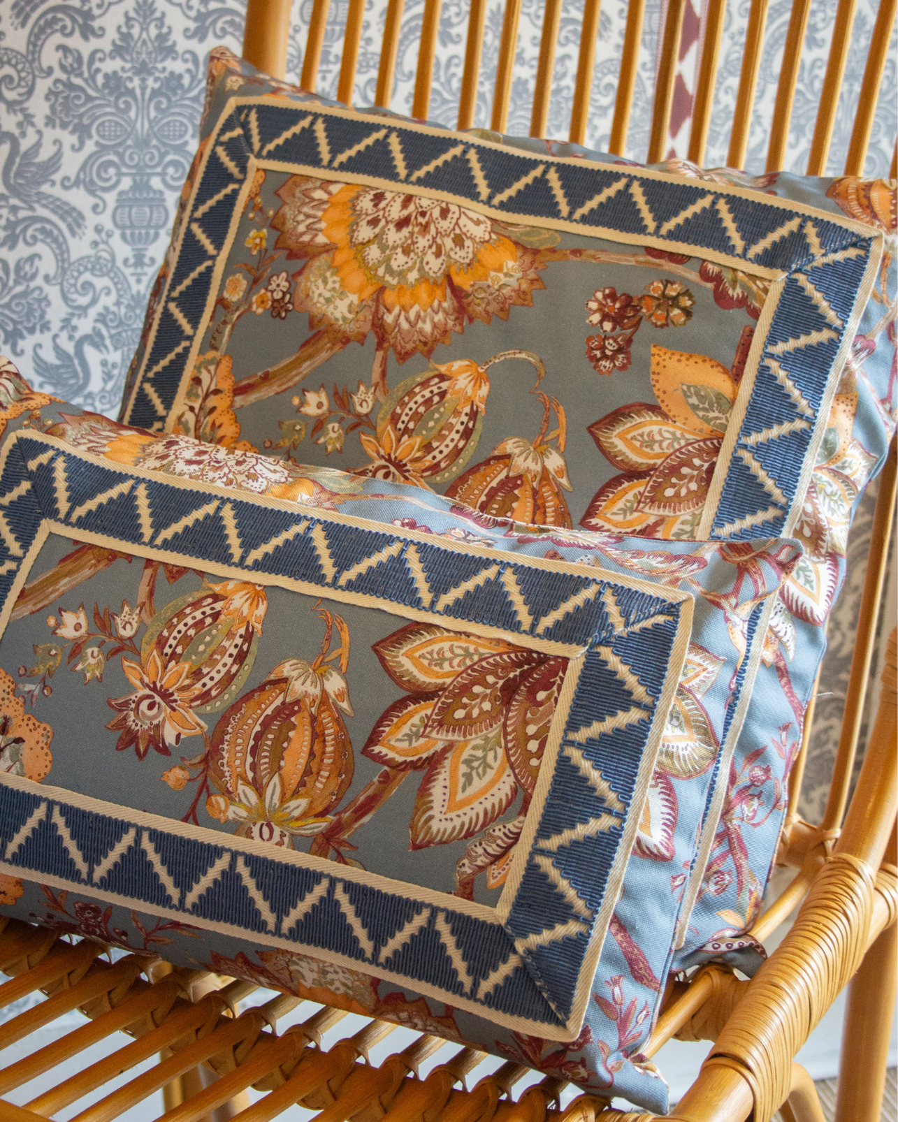 COJÍN BORGOÑA PEQUEÑO (Azul)