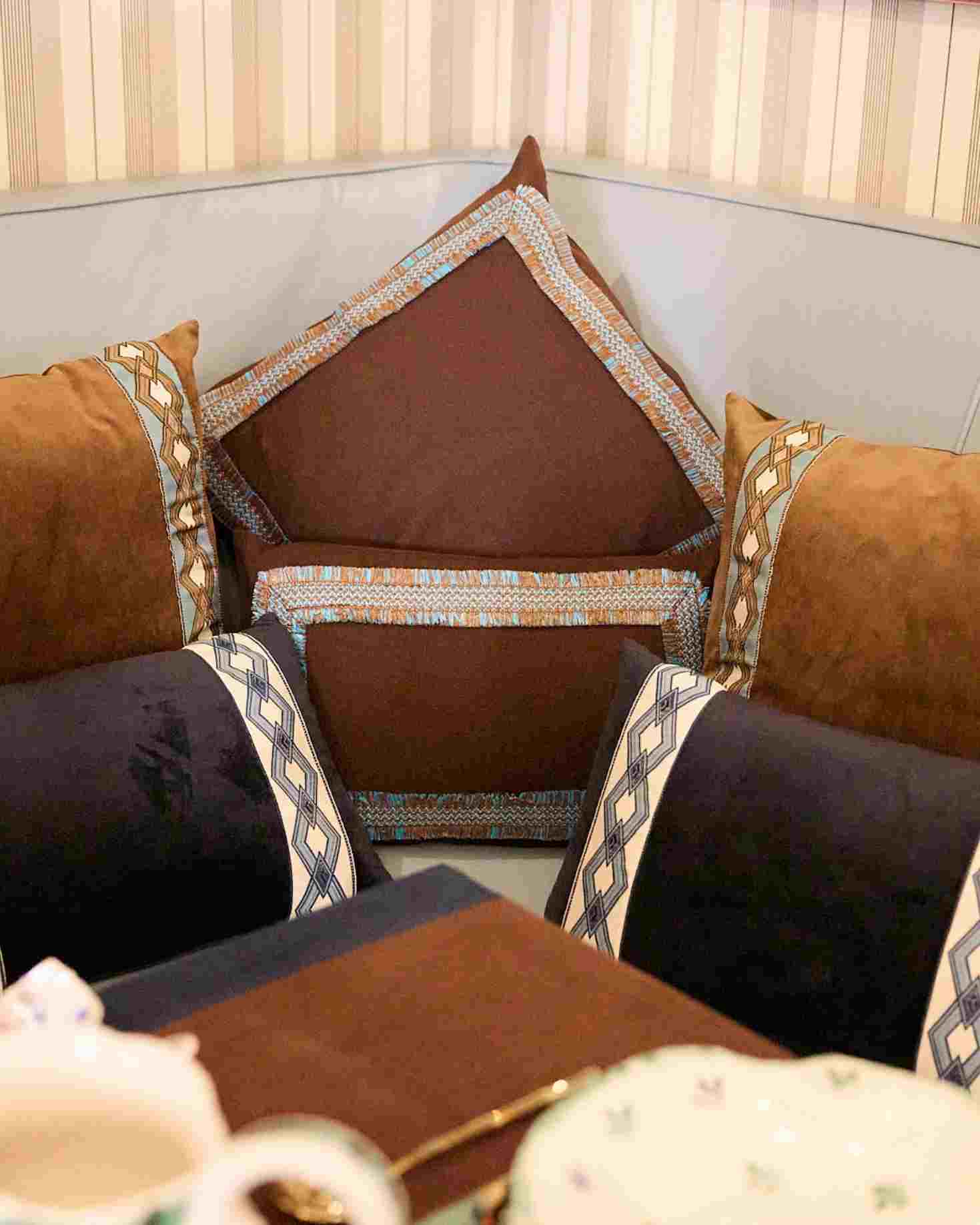 COJÍN BRIZNAL GRANDE (marrón)