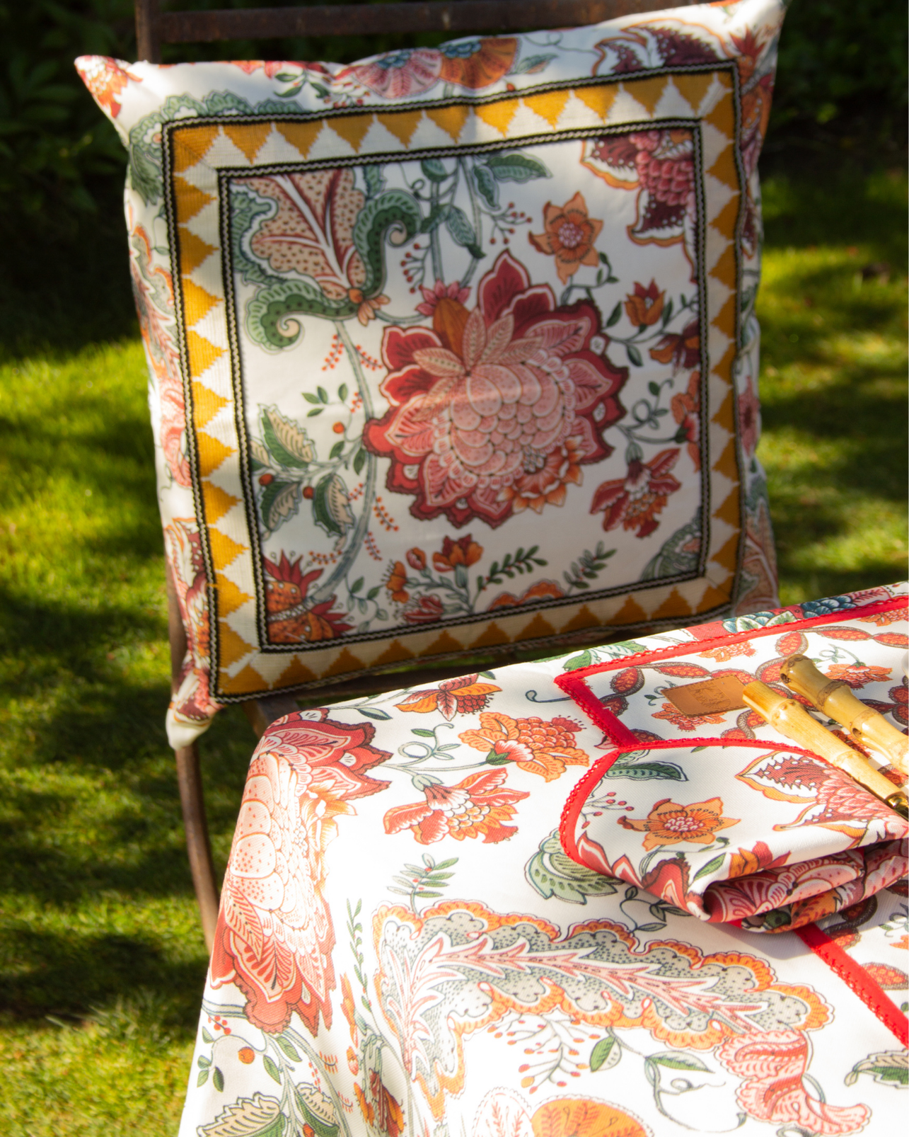 GARDENIA TABLECLOTH (Pink)