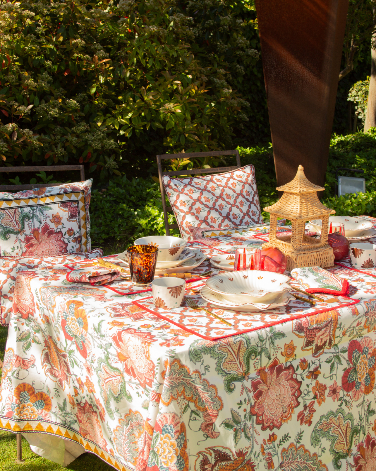 GARDENIA TABLECLOTH (Pink)