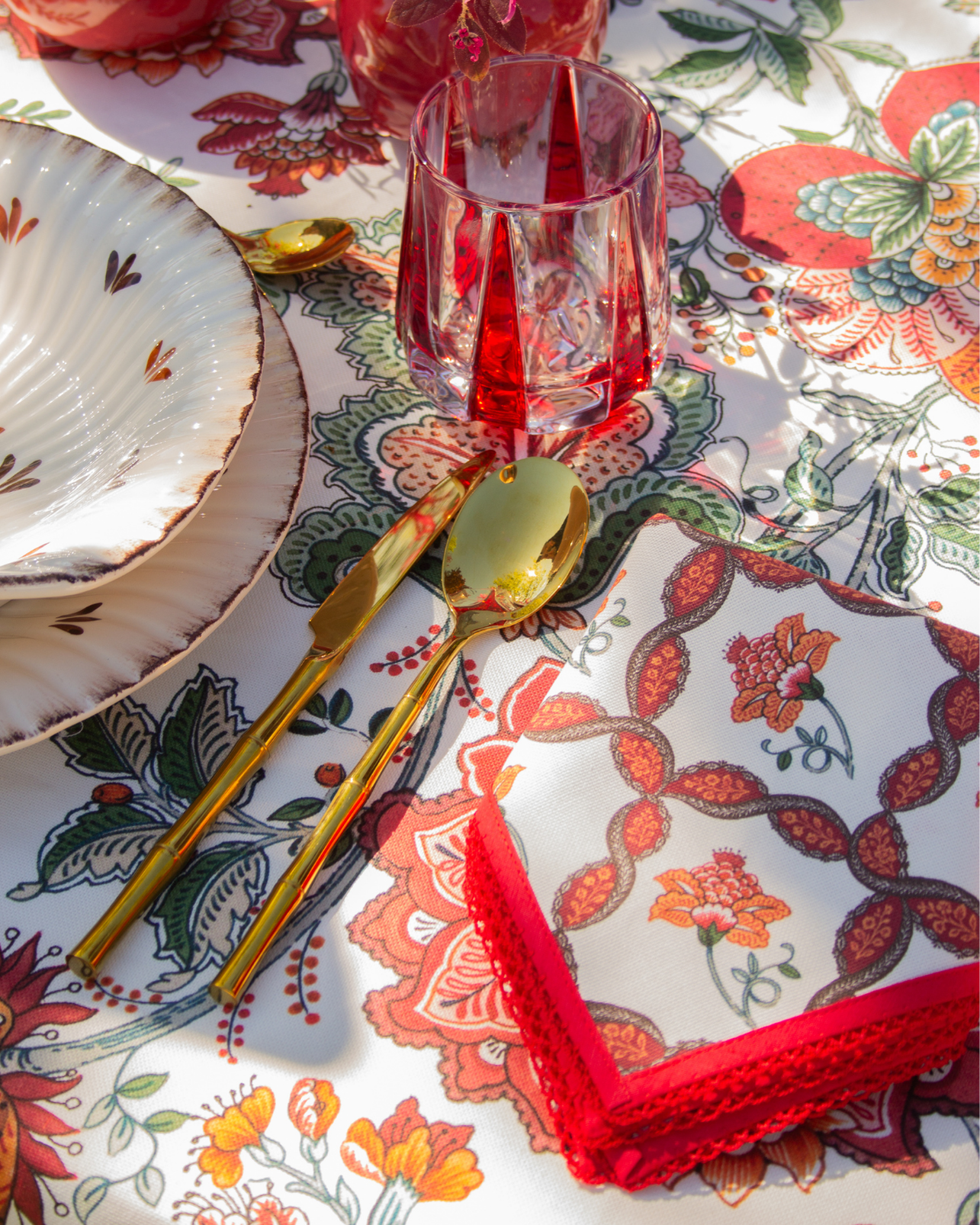 GARDENIA TABLECLOTH (Pink)