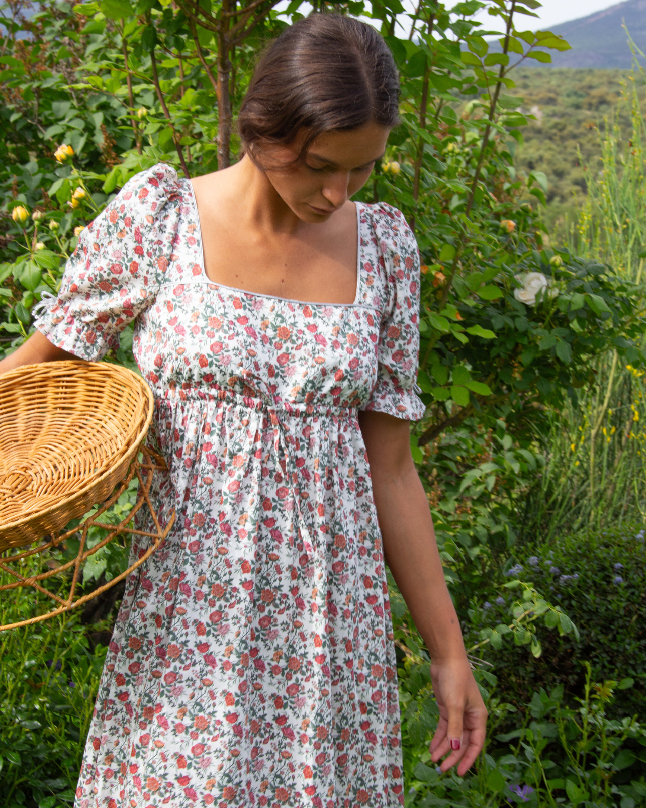 CAMISÓN ROSES COURT
