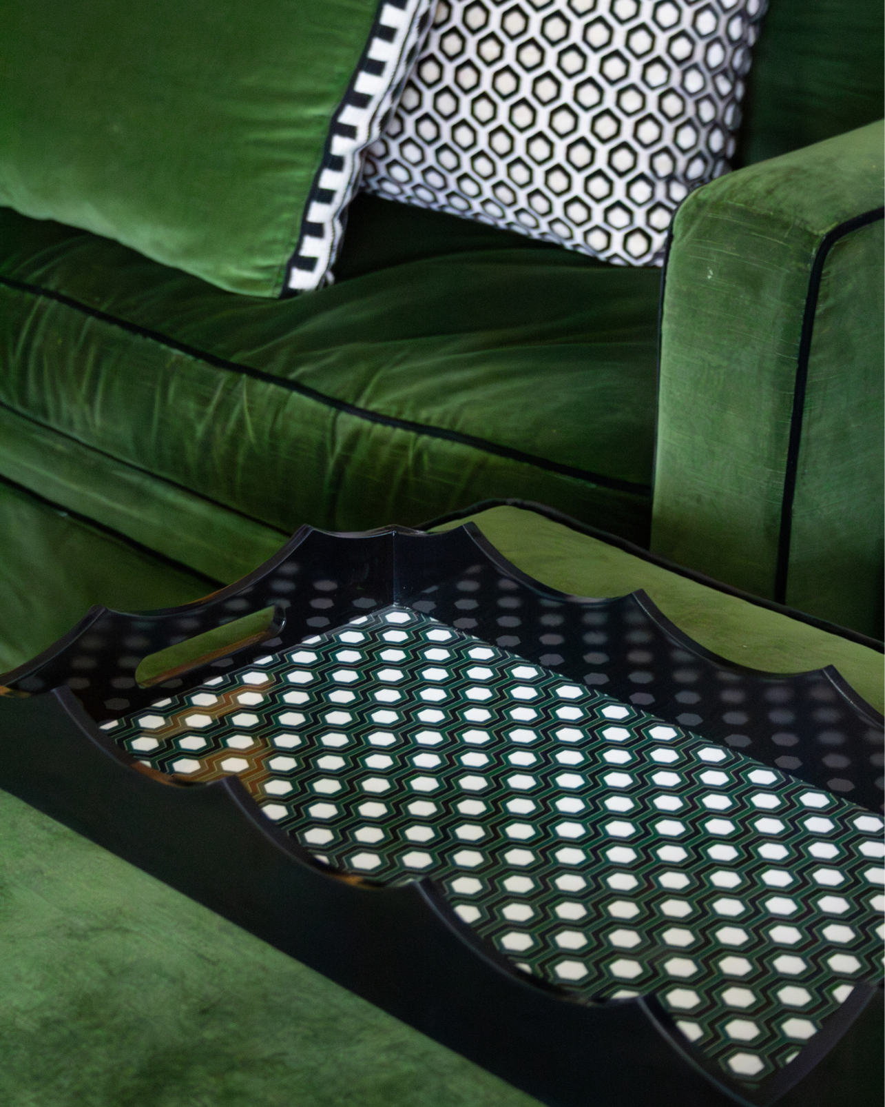 BANDEJA AURORA GRÁFICA (Verde y negro)