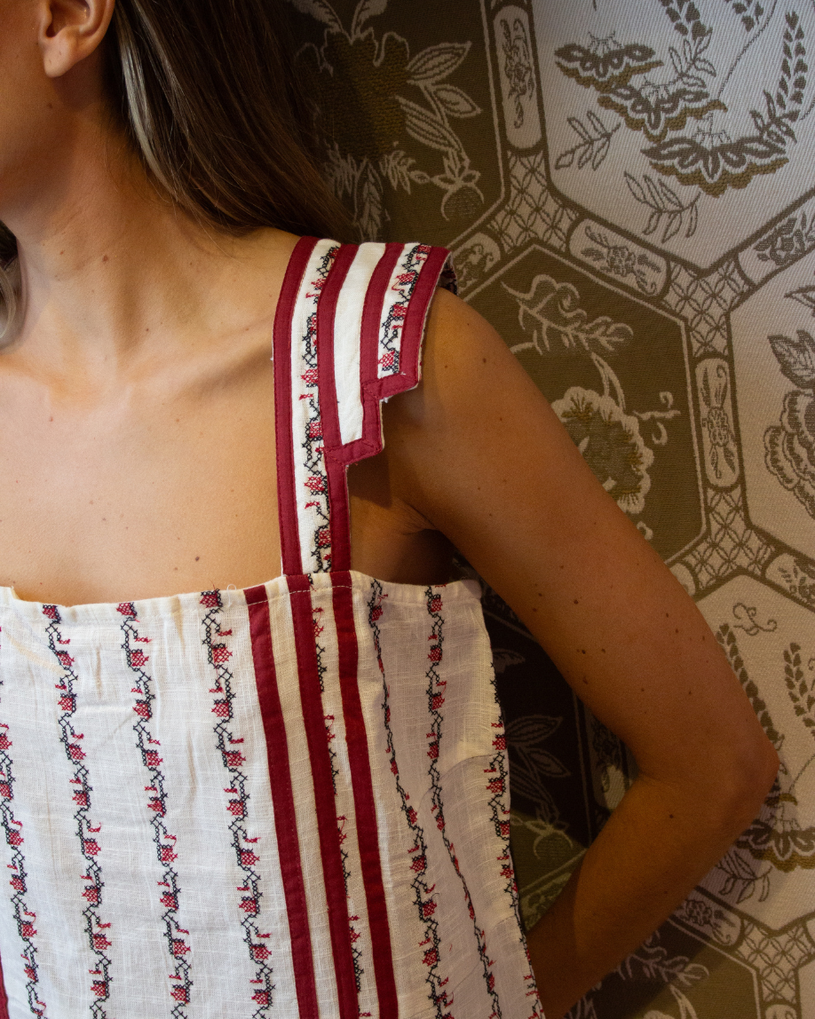 CASTLE NIGHTGOWN (burgundy)