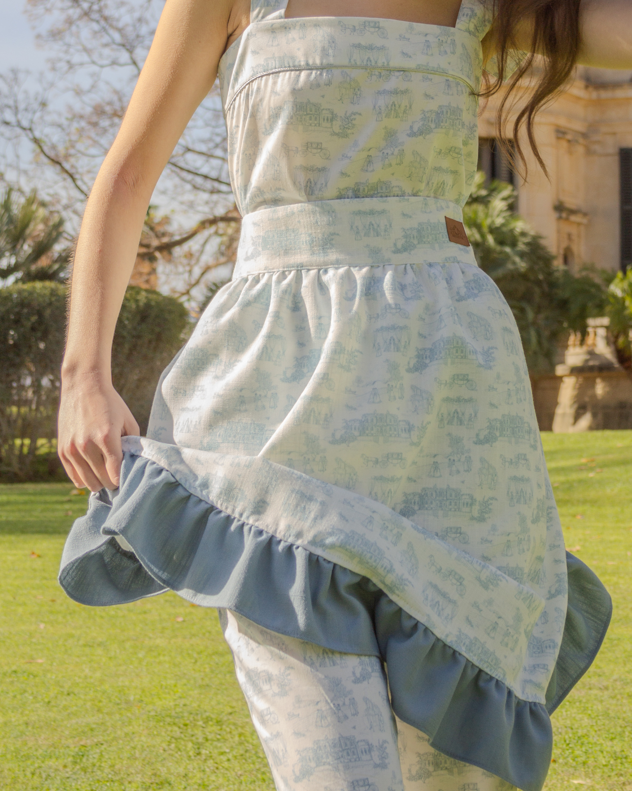 DELANTAL SILVER CROWN