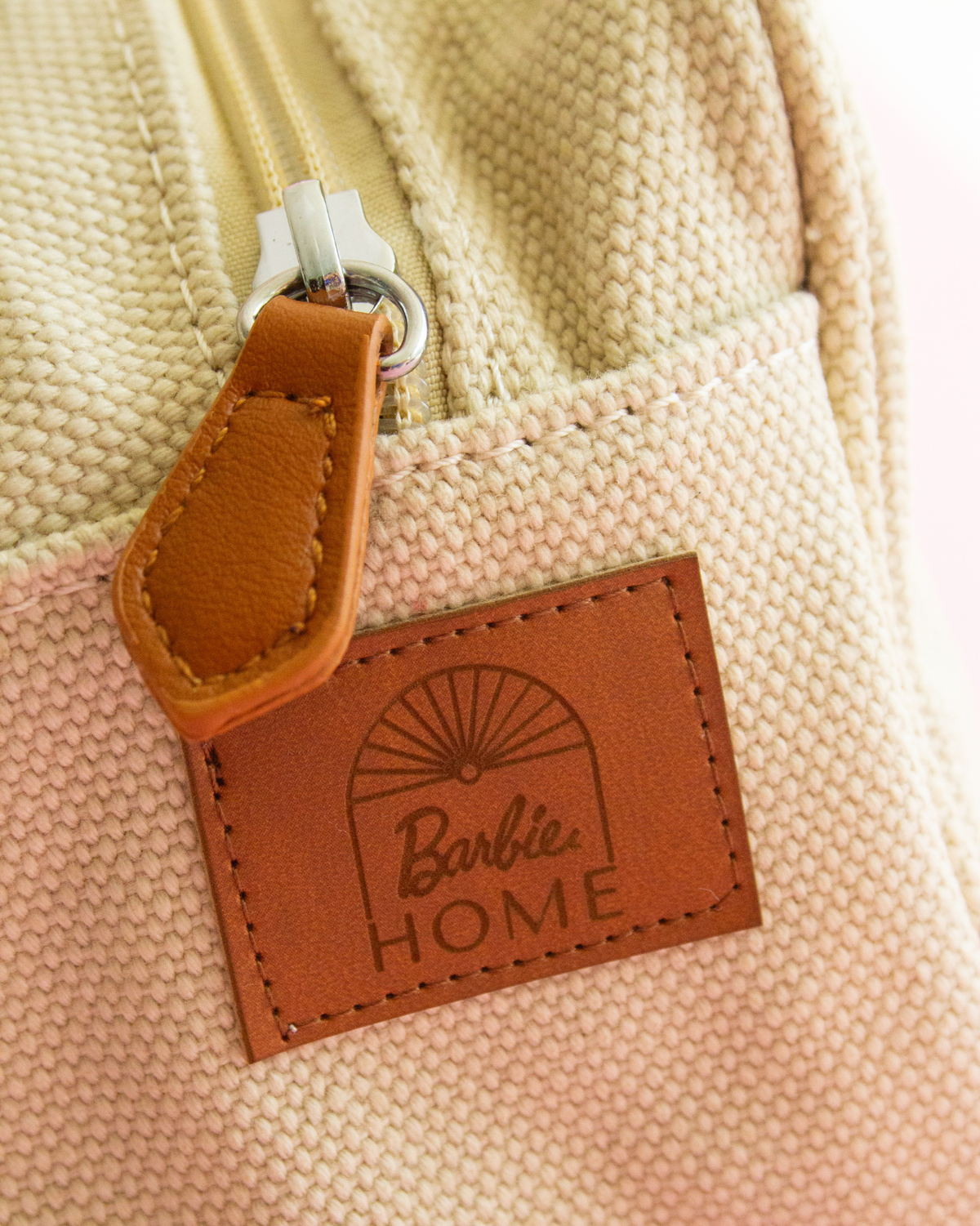 NECESER BARBIE BEIGE
