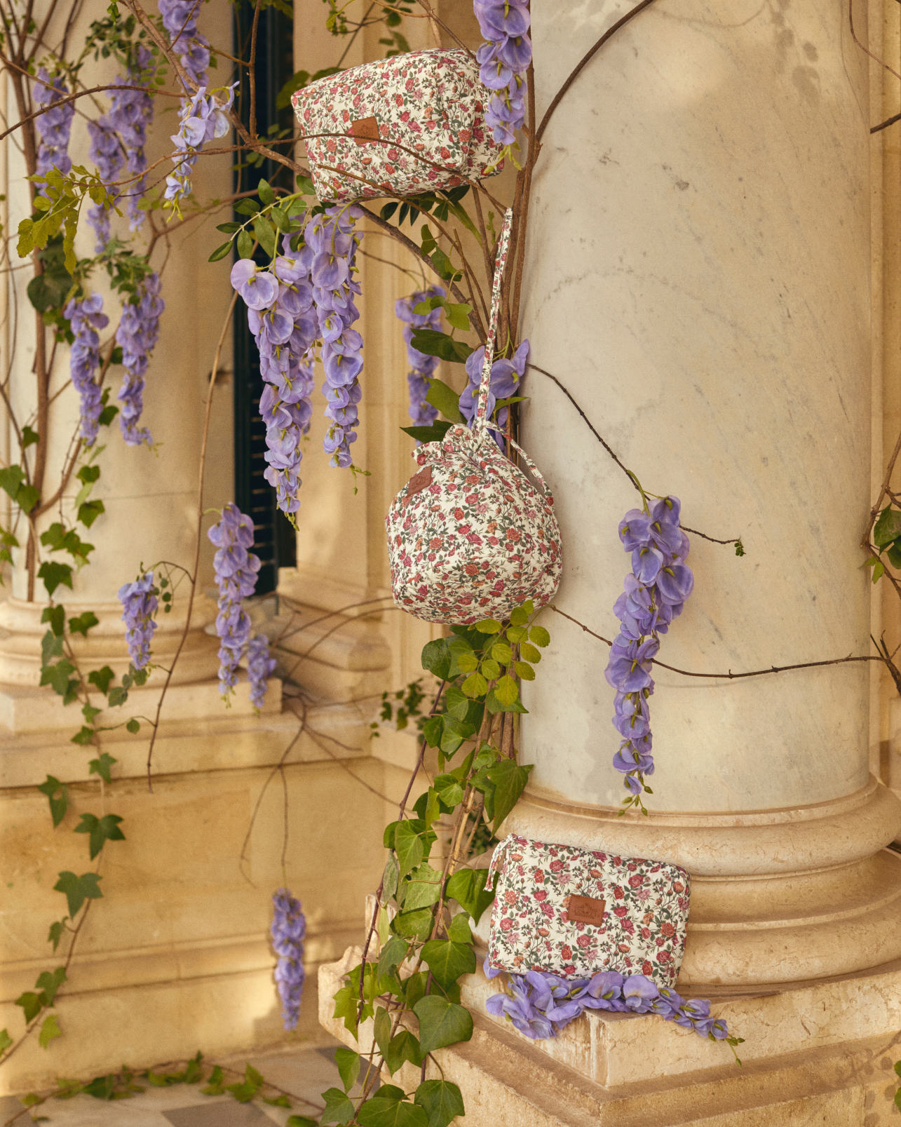 NECESER SACO ROSES COURT