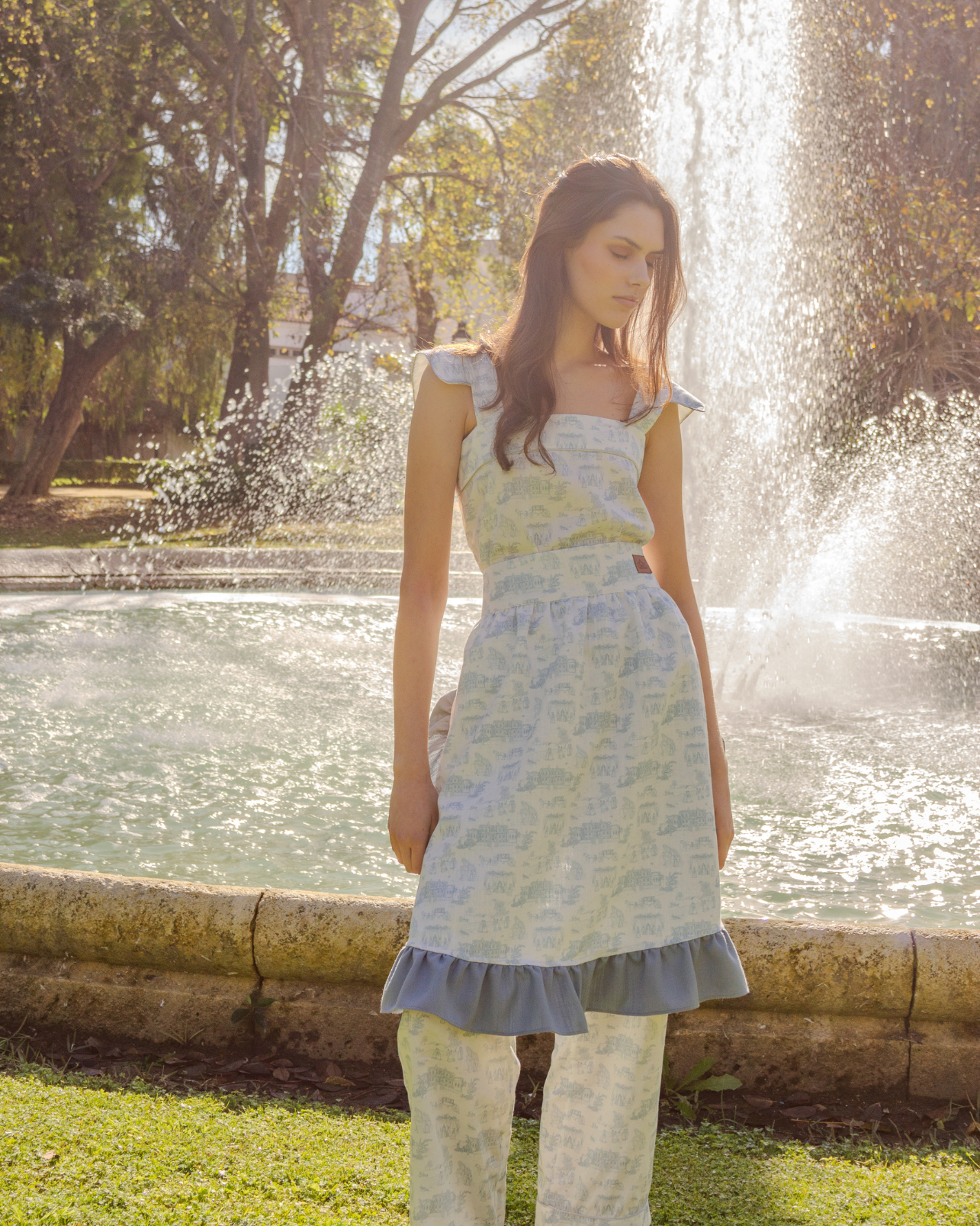 DELANTAL SILVER CROWN