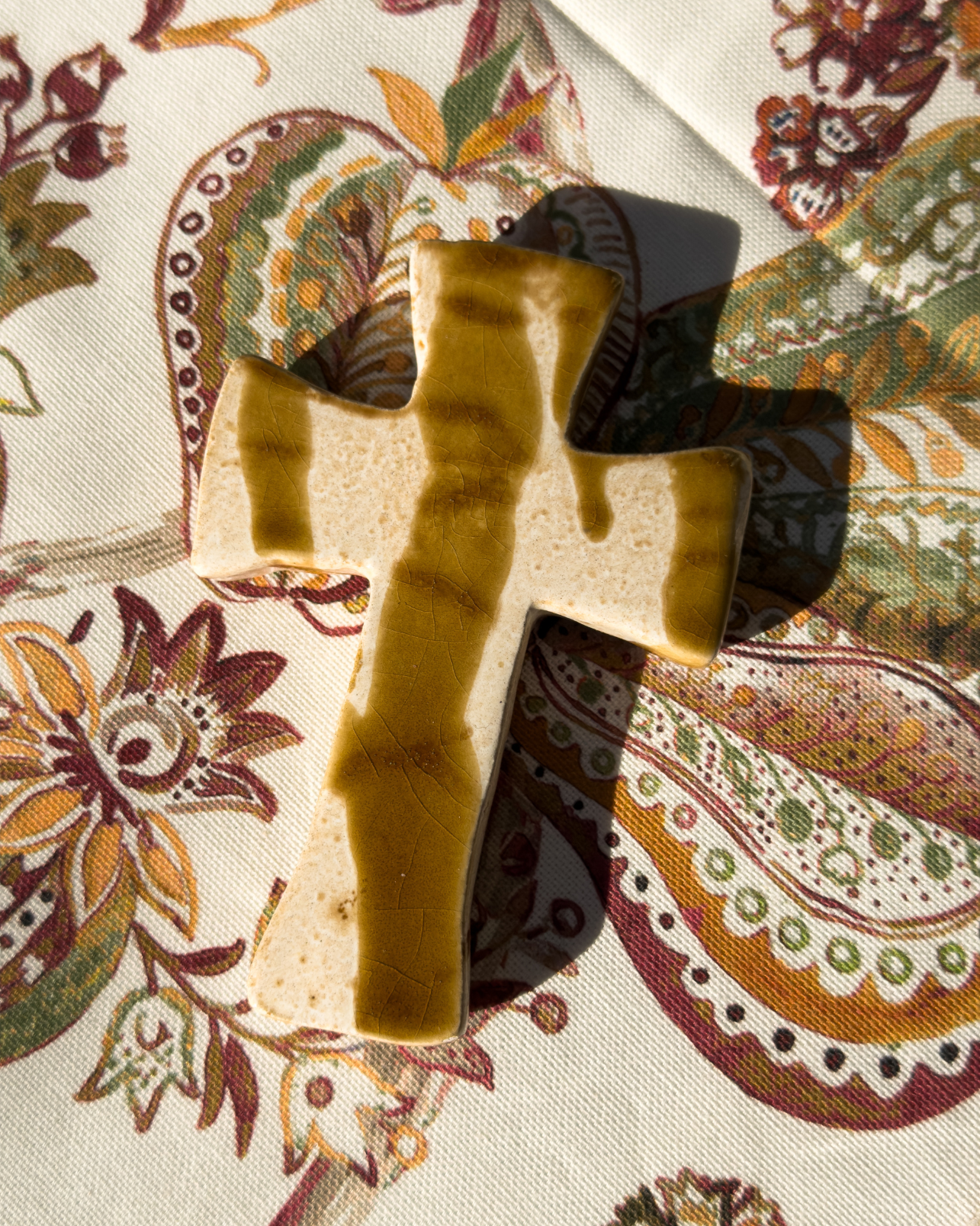 CRUZ DE CERÁMICA (Marrón)
