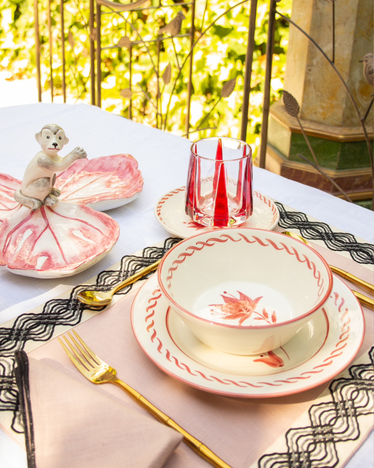 PINK PLACEMATS AND NAPKIN WITH BORDER