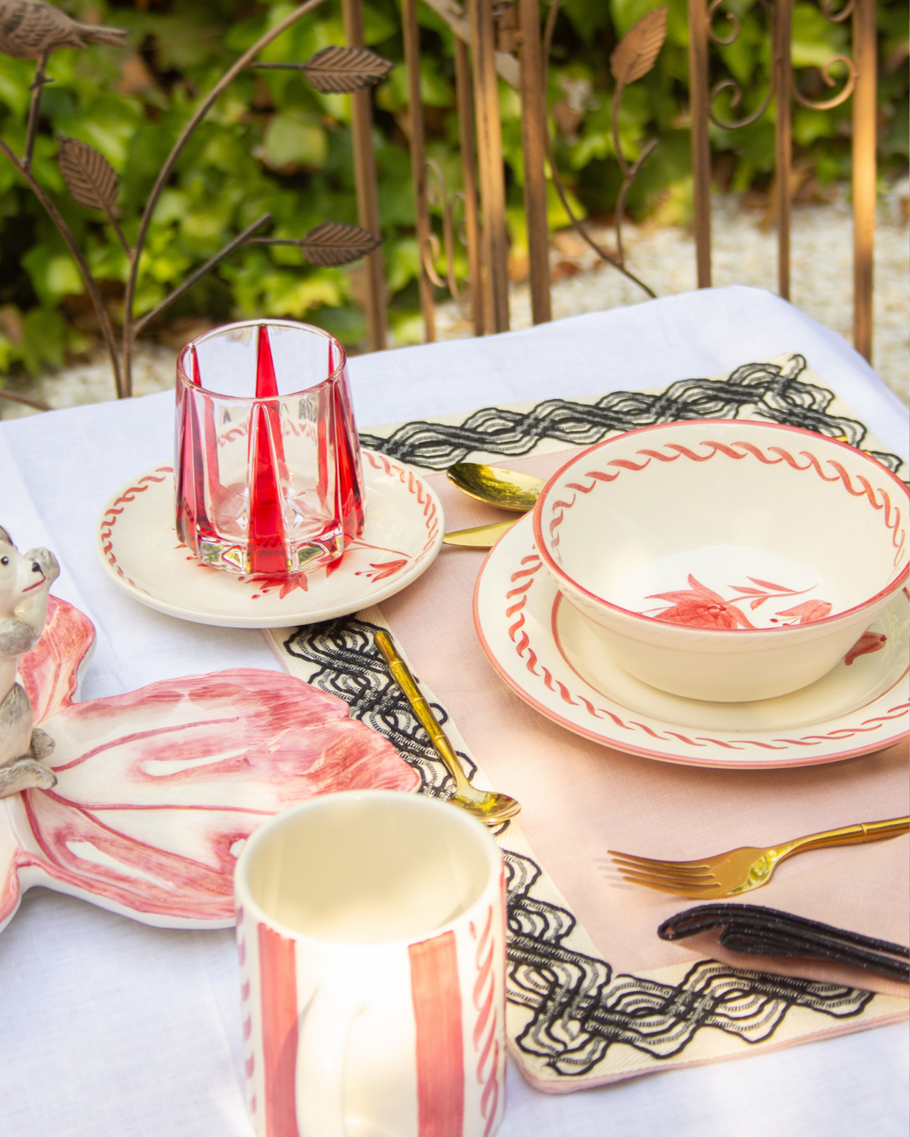 PINK PLACEMATS AND NAPKIN WITH BORDER