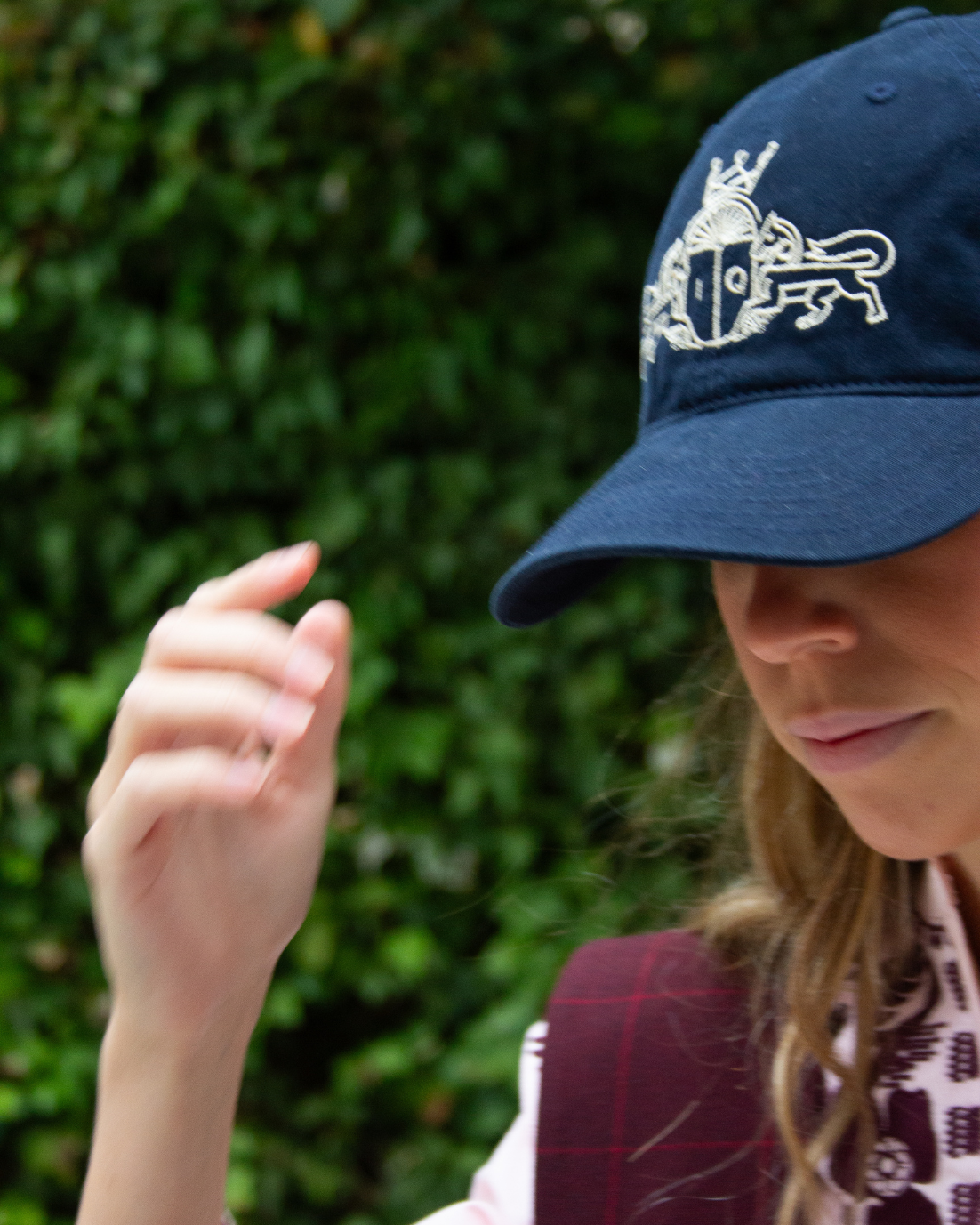 GORRA SOLIDARIA AZUL MARINO