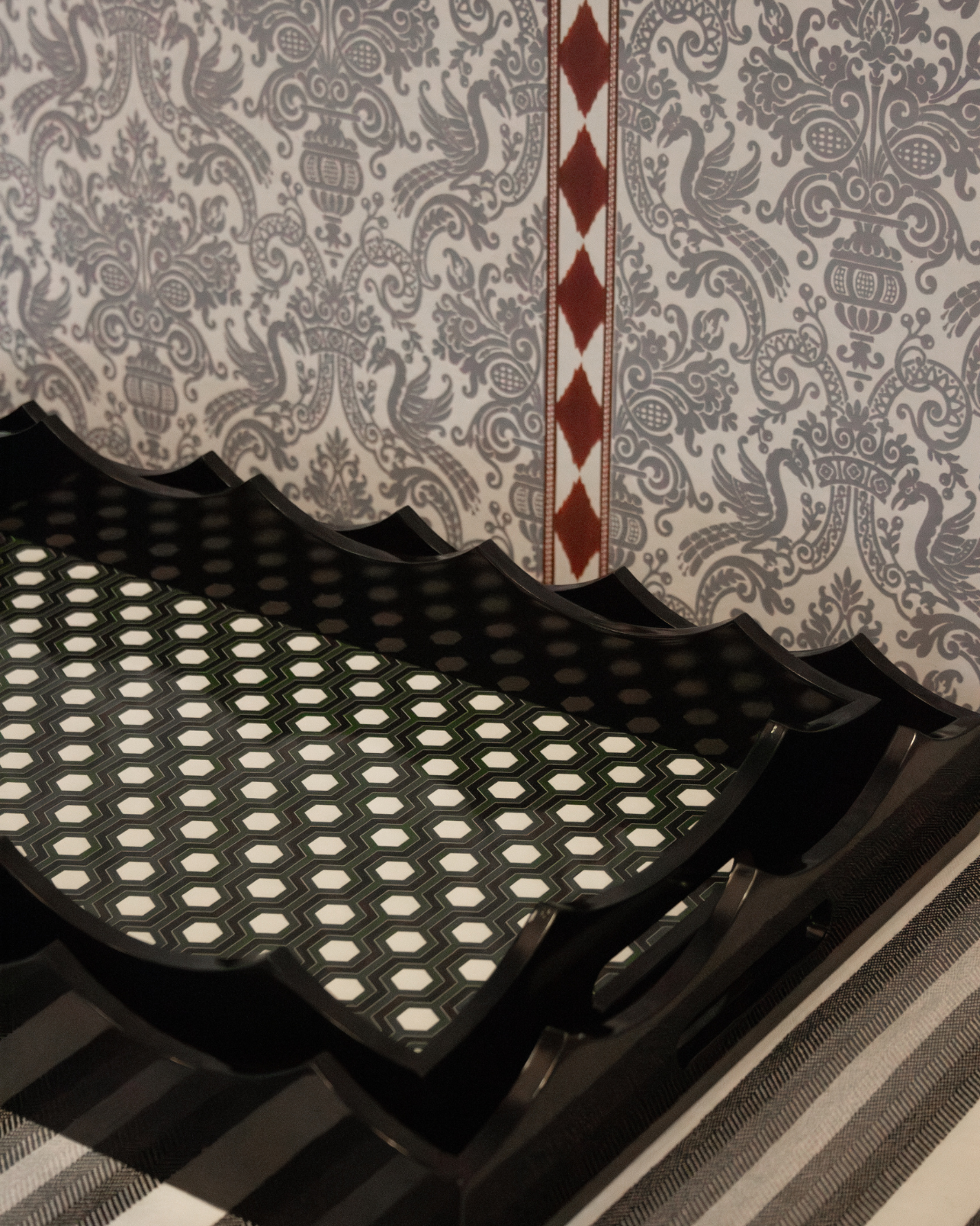 BANDEJA AURORA GRÁFICA (Verde y negro)